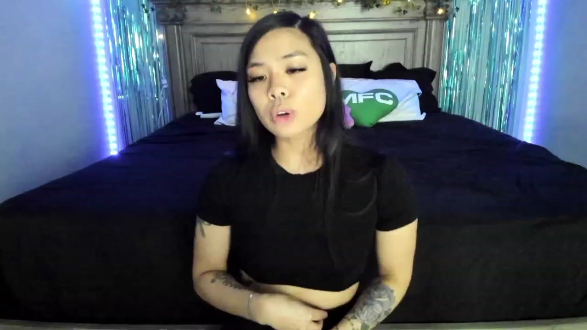 Gallery image thumbnail from dolllface's myfreecams stream on, 04/08/2023, 07:24 image 6 of 20