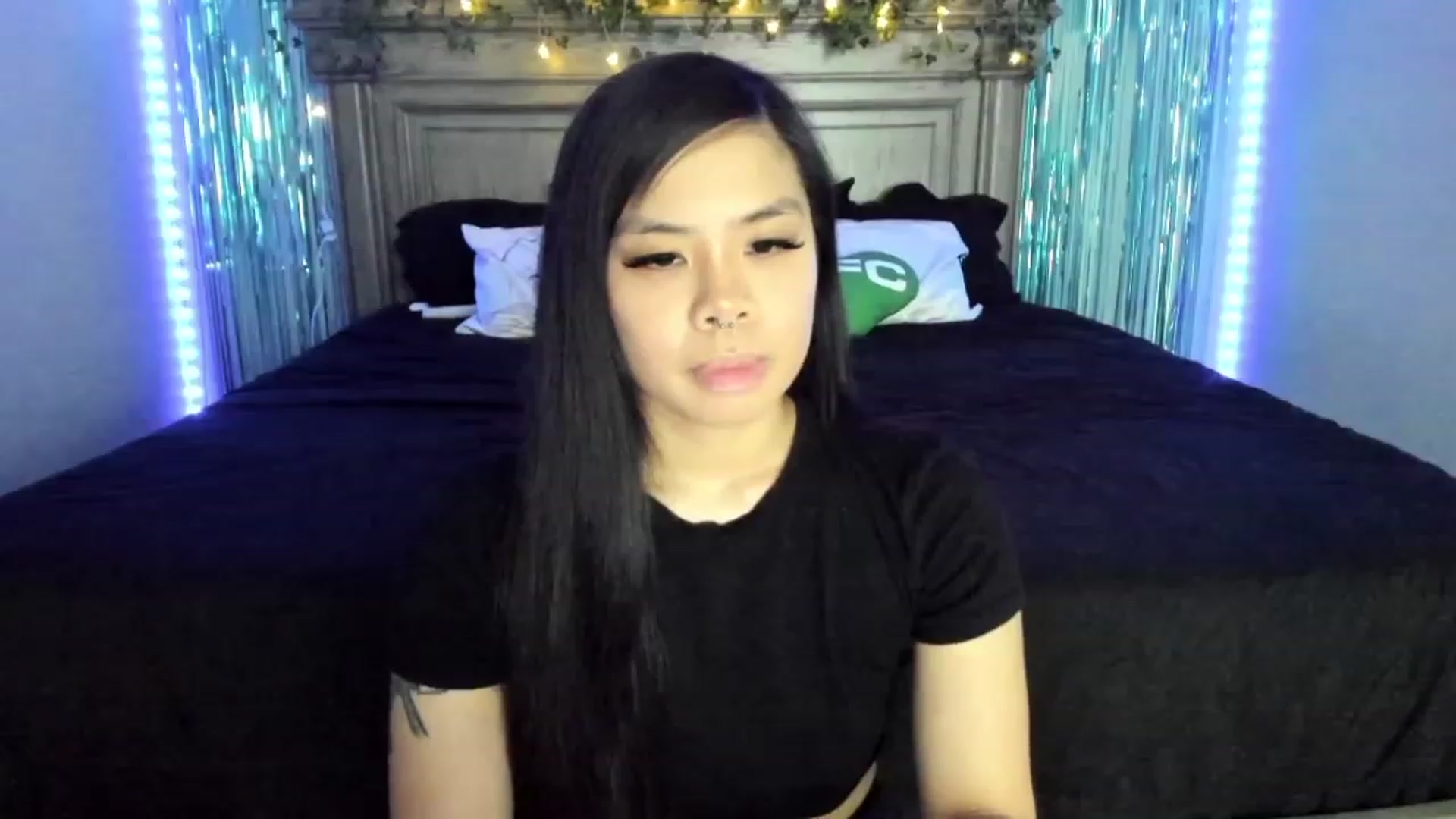 Gallery image thumbnail from dolllface's myfreecams stream on, 04/08/2023, 07:24 image 16 of 20