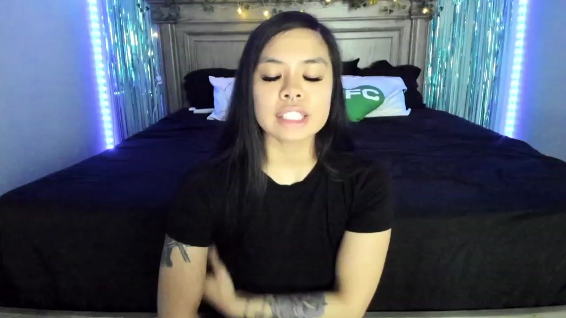 Gallery image thumbnail from dolllface's myfreecams stream on, 04/08/2023, 07:24 image 3 of 20