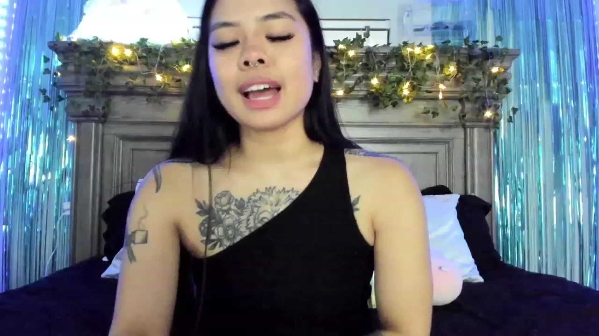 Gallery image thumbnail from dolllface's myfreecams stream on, 04/12/2023, 08:56 image 17 of 20