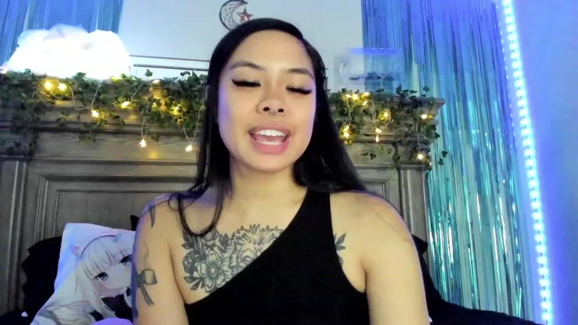 Gallery image thumbnail from dolllface's myfreecams stream on, 04/12/2023, 08:56 image 12 of 20