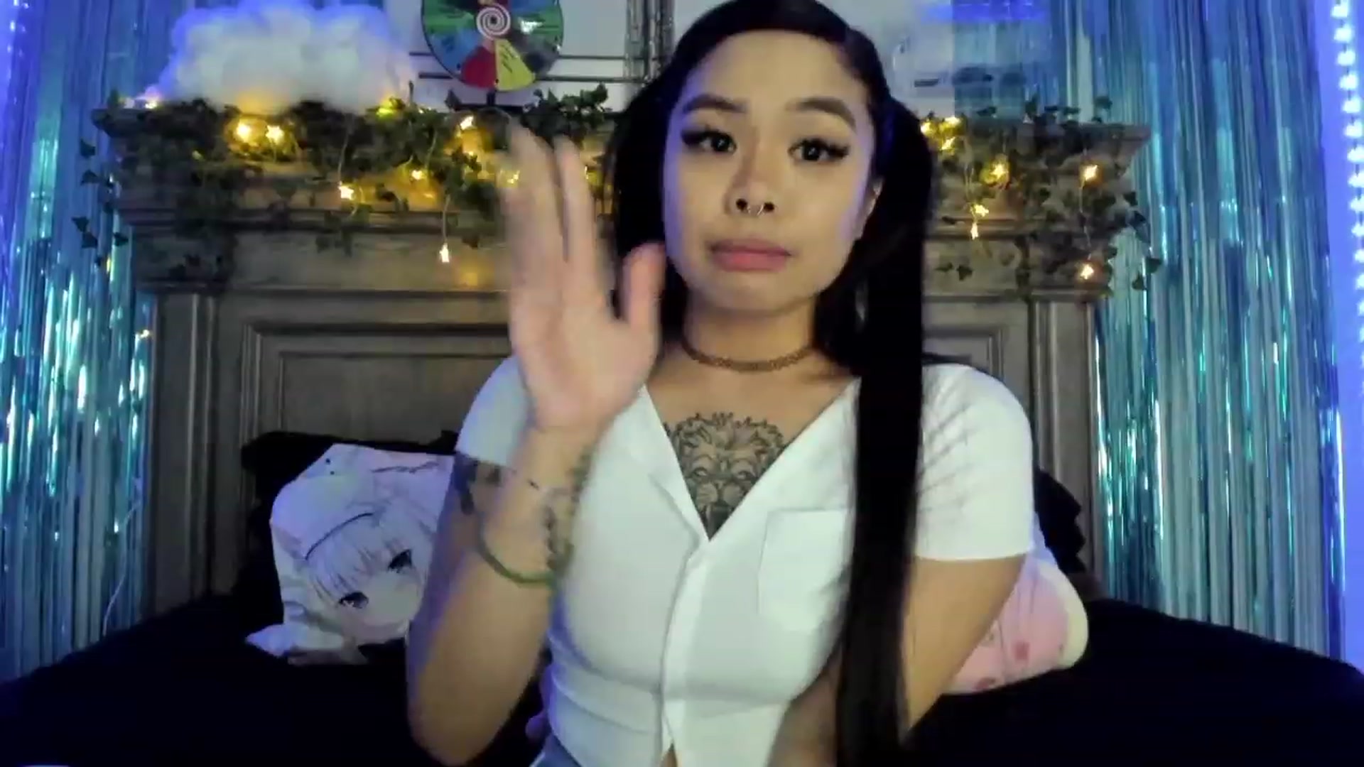 Gallery image thumbnail from dolllface's myfreecams stream on, 04/21/2023, 09:55 image 17 of 20