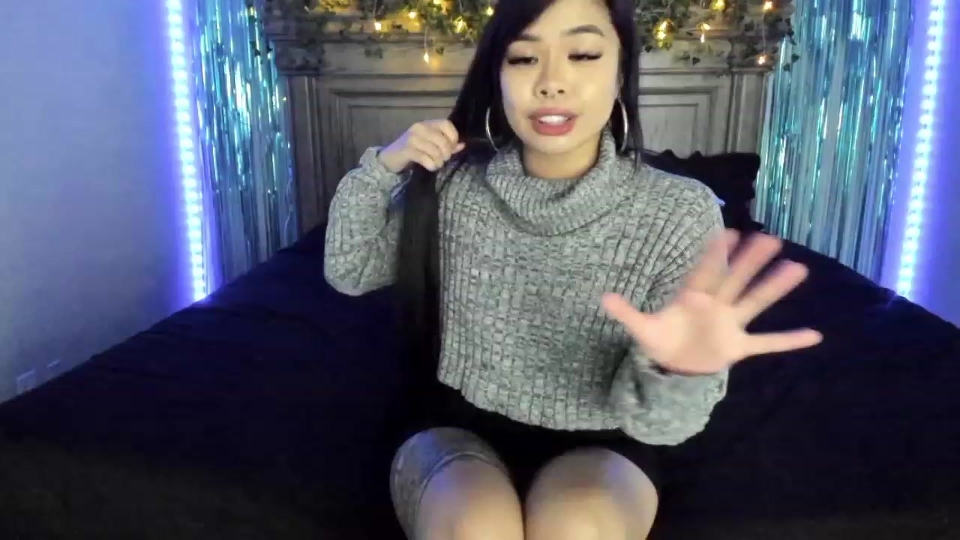 Gallery image thumbnail from dolllface's myfreecams stream on, 04/25/2023, 08:47 image 9 of 20