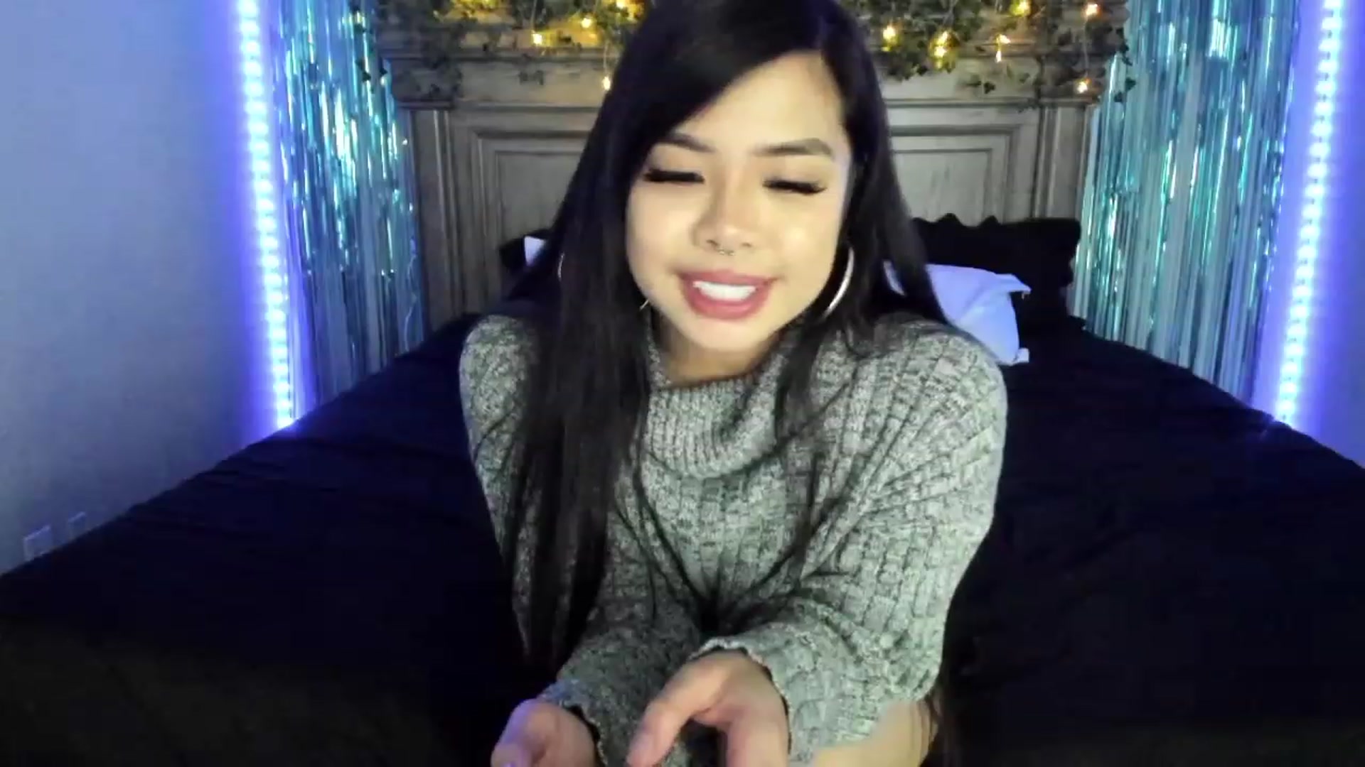 Gallery image thumbnail from dolllface's myfreecams stream on, 04/25/2023, 08:47 image 7 of 20