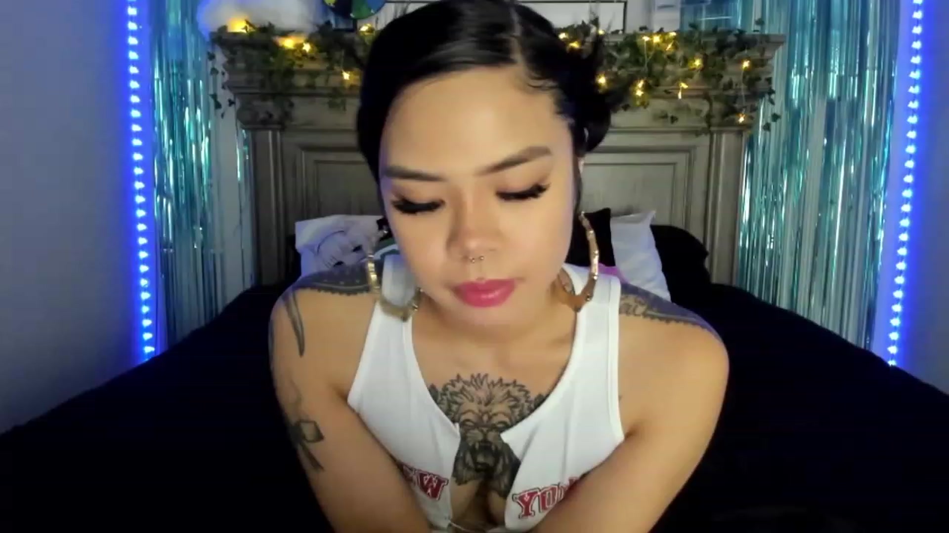Gallery image thumbnail from dolllface's myfreecams stream on, 05/03/2023, 06:44 image 13 of 20