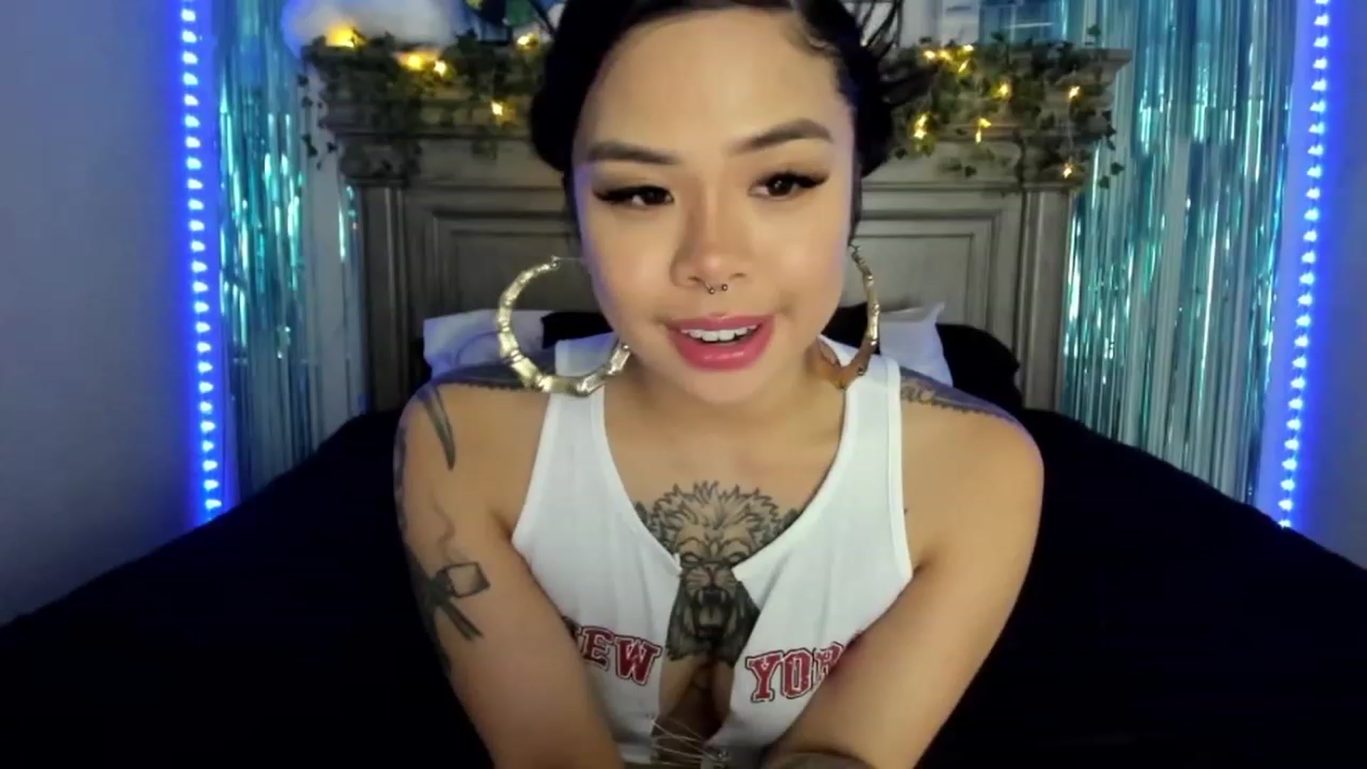 Gallery image thumbnail from dolllface's myfreecams stream on, 05/03/2023, 06:44 image 12 of 20