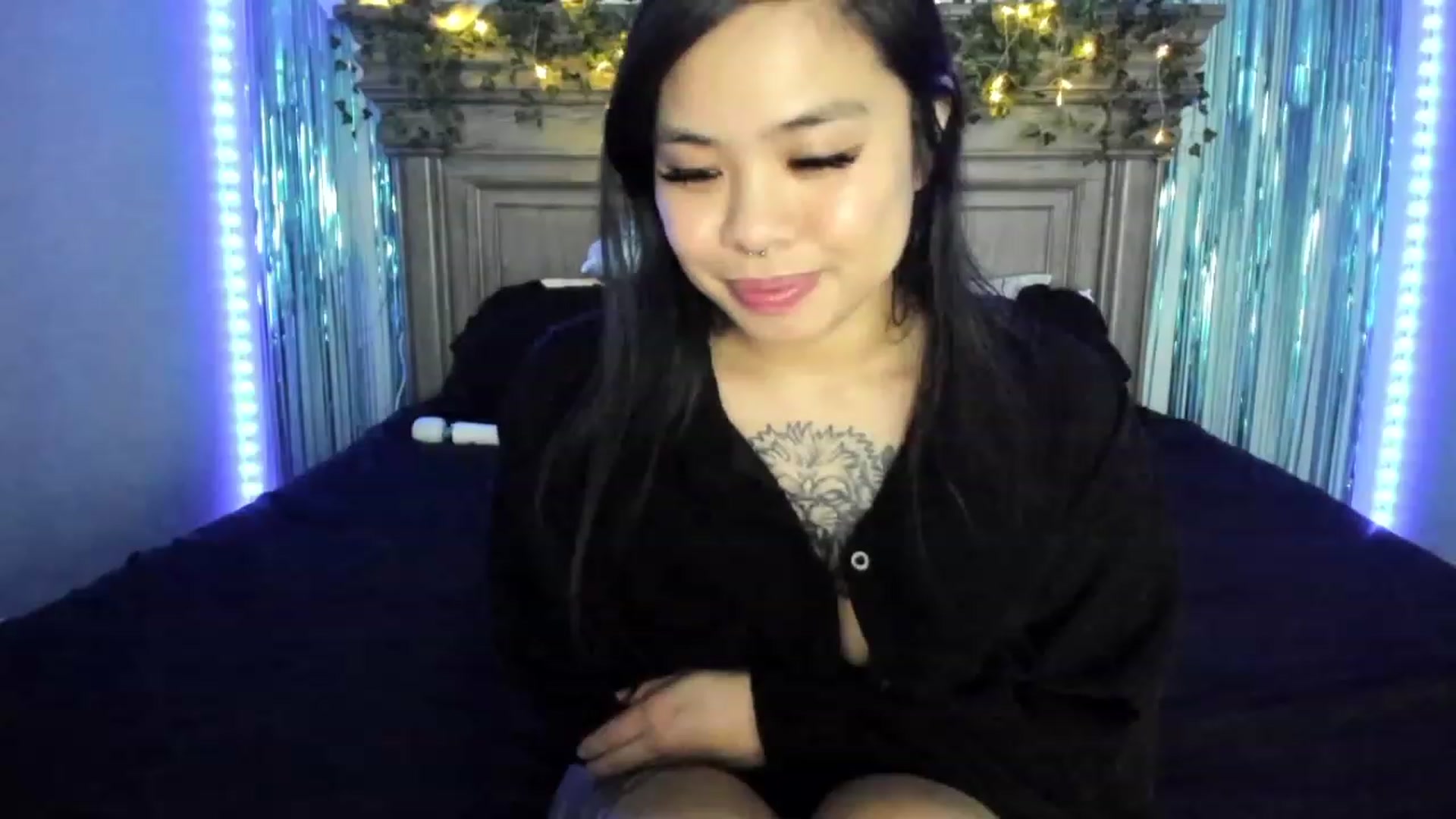 Gallery image thumbnail from dolllface's myfreecams stream on, 05/13/2023, 09:45 image 5 of 20