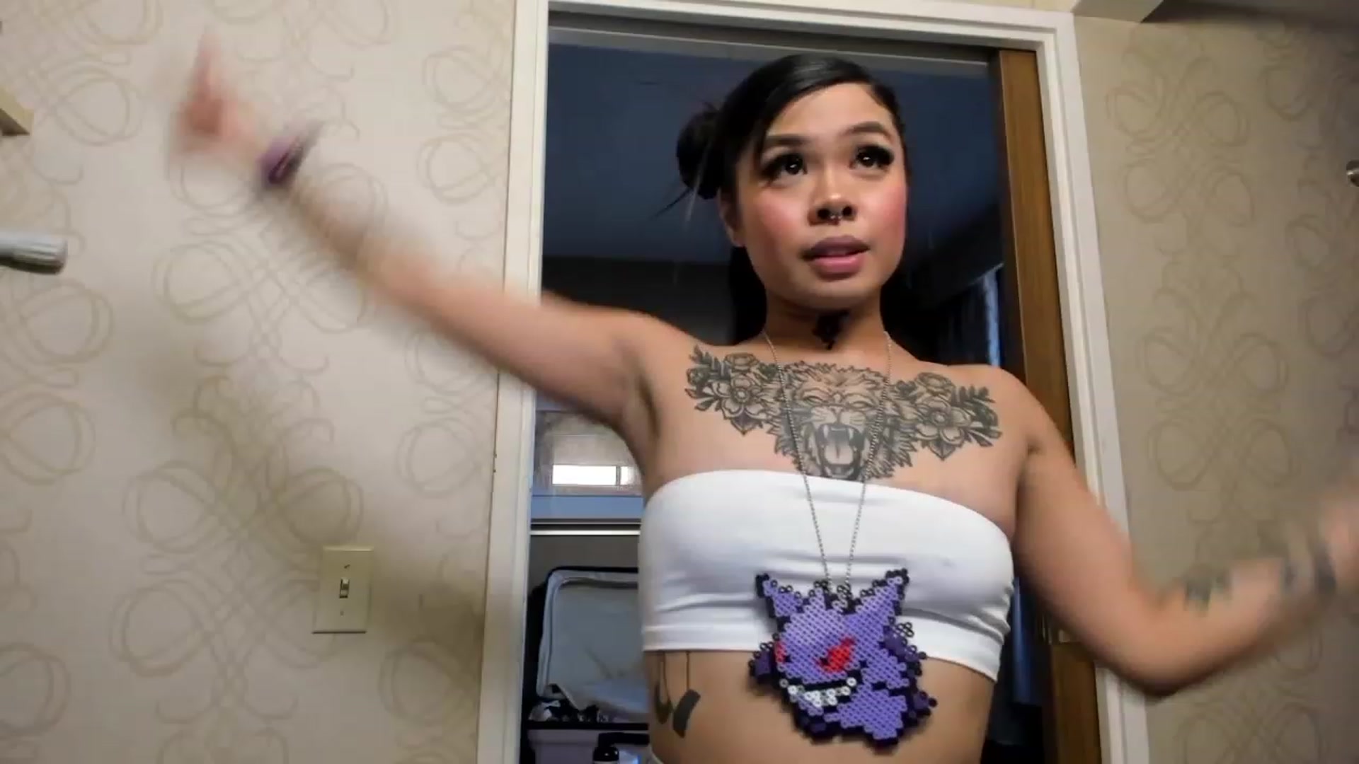 Gallery image thumbnail from dolllface's myfreecams stream on, 05/22/2023, 01:21 image 7 of 20