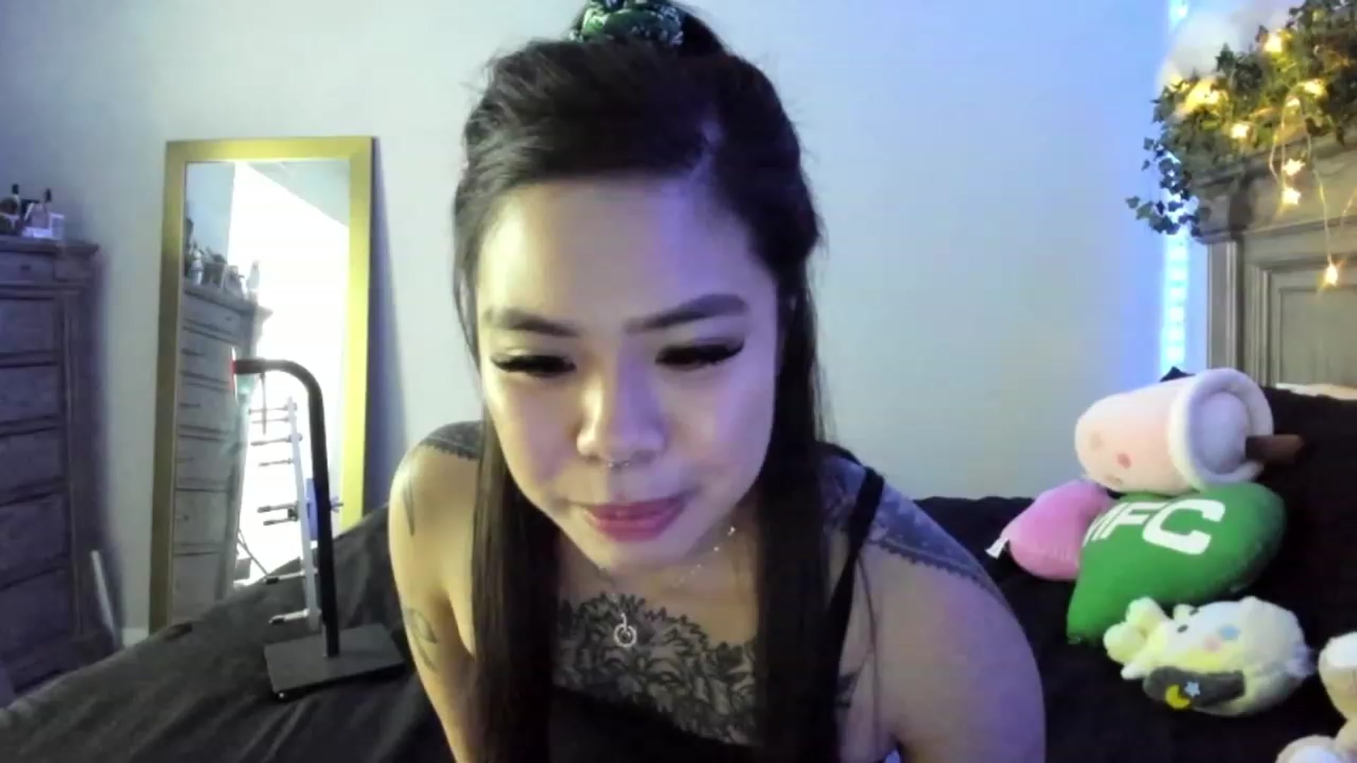 Gallery image thumbnail from dolllface's myfreecams stream on, 05/28/2023, 08:58 image 15 of 20