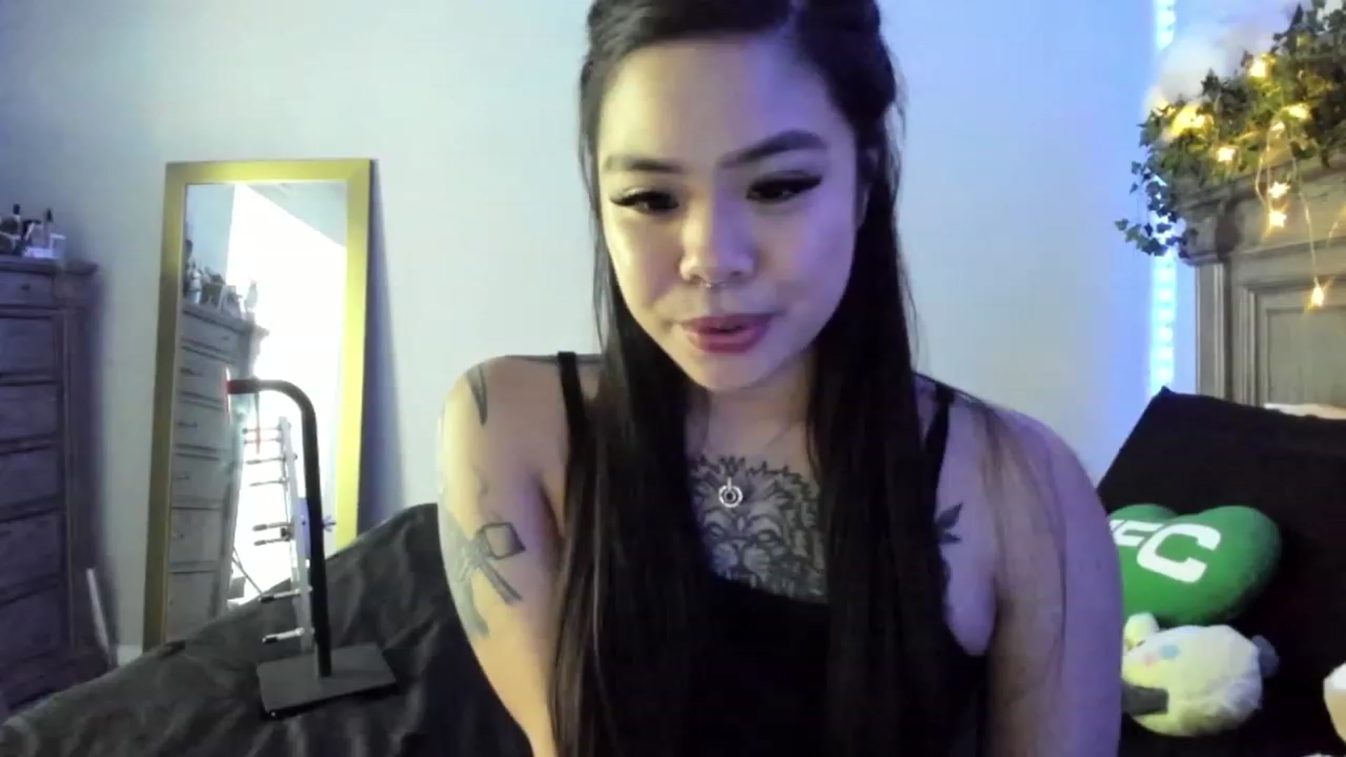 Gallery image thumbnail from dolllface's myfreecams stream on, 05/28/2023, 08:58 image 17 of 20