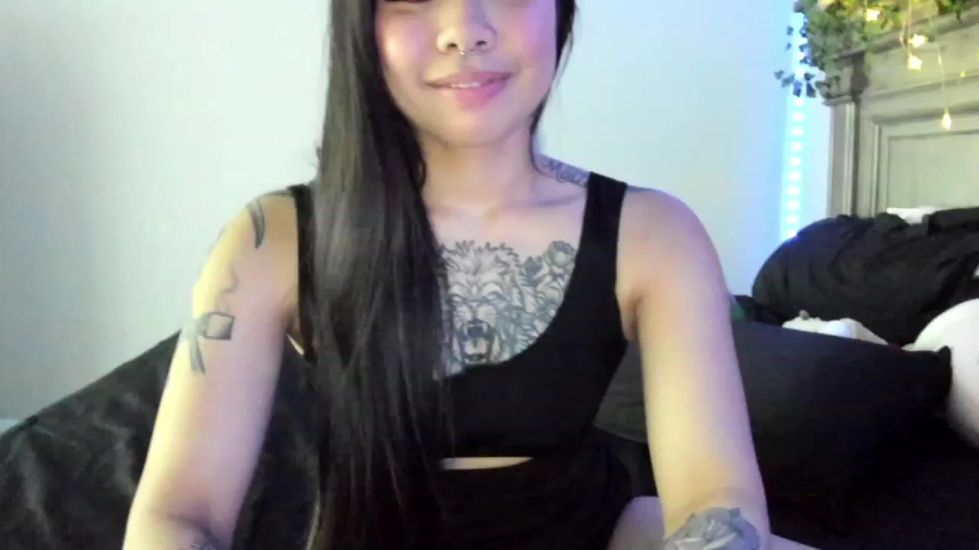 Gallery image thumbnail from dolllface's myfreecams stream on, 05/29/2023, 10:16 image 10 of 20