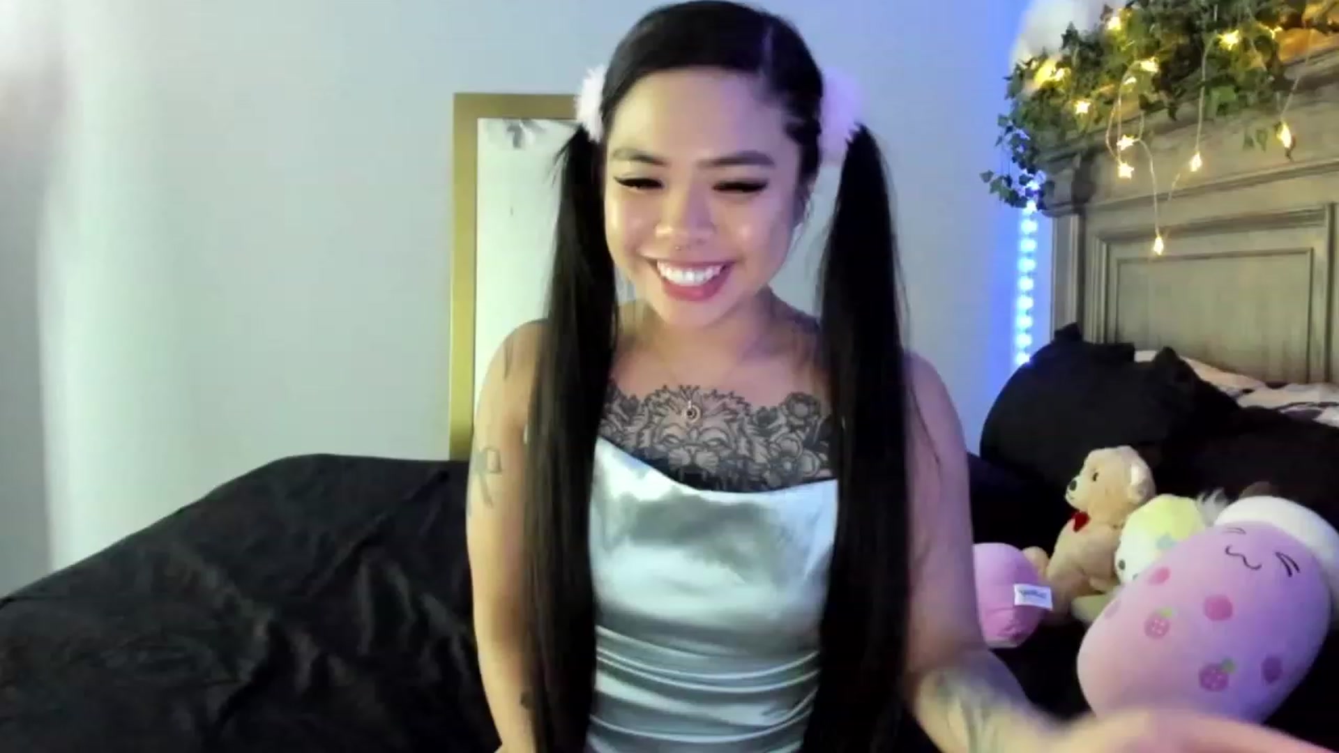 Gallery image thumbnail from dolllface's myfreecams stream on, 05/30/2023, 09:59 image 3 of 20