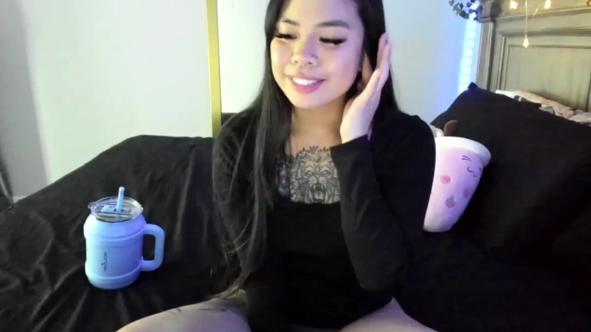 Gallery image thumbnail from dolllface's myfreecams stream on, 06/02/2023, 09:28 image 16 of 20