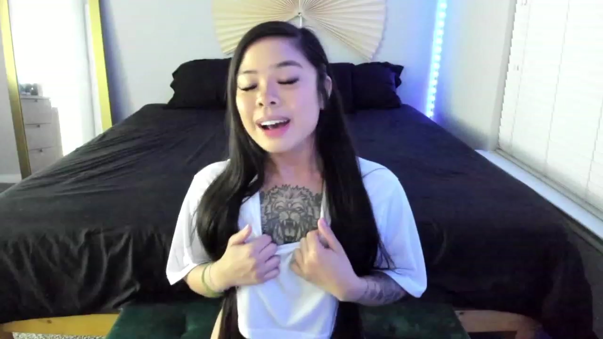 Gallery image thumbnail from dolllface's myfreecams stream on, 08/01/2023, 07:27 image 3 of 20