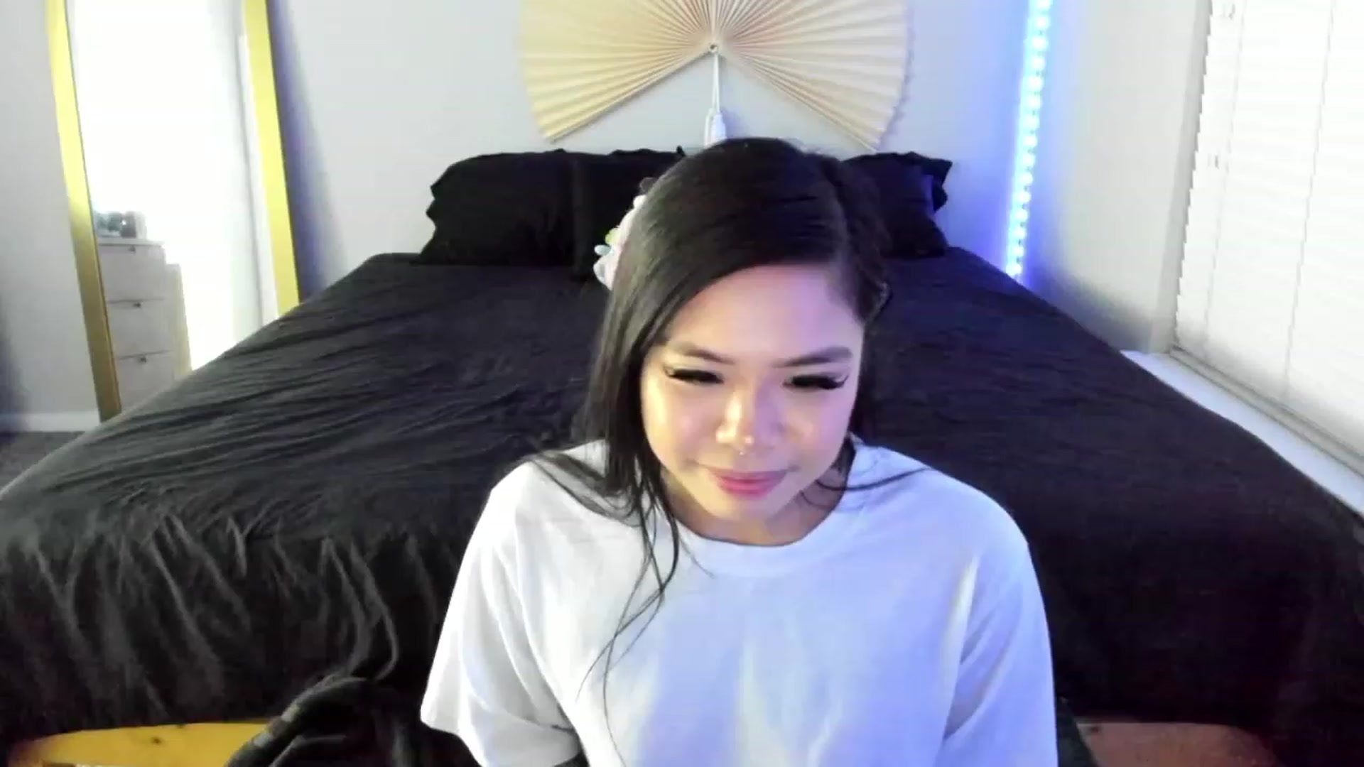Gallery image thumbnail from dolllface's myfreecams stream on, 08/01/2023, 09:03 image 19 of 20