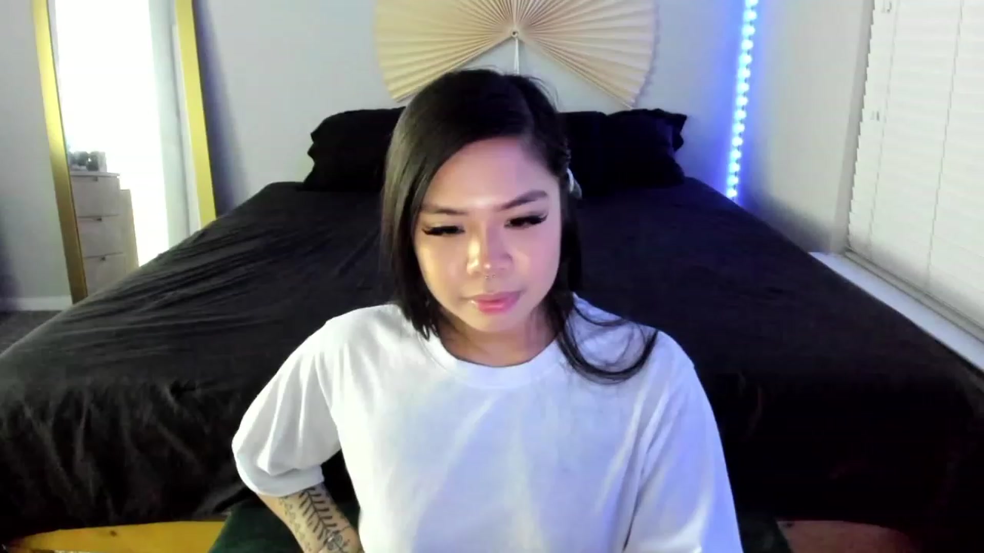 Gallery image thumbnail from dolllface's myfreecams stream on, 08/01/2023, 09:03 image 9 of 20