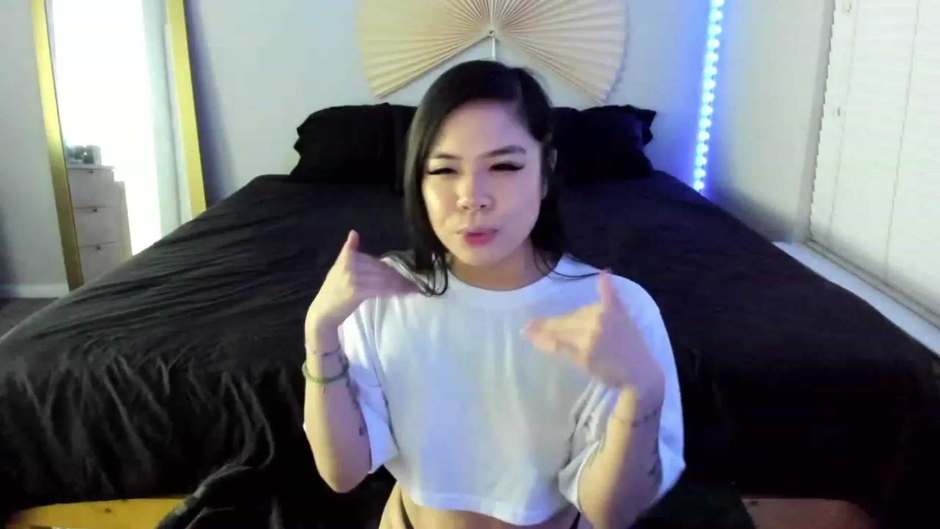 Gallery image thumbnail from dolllface's myfreecams stream on, 08/01/2023, 09:03 image 17 of 20