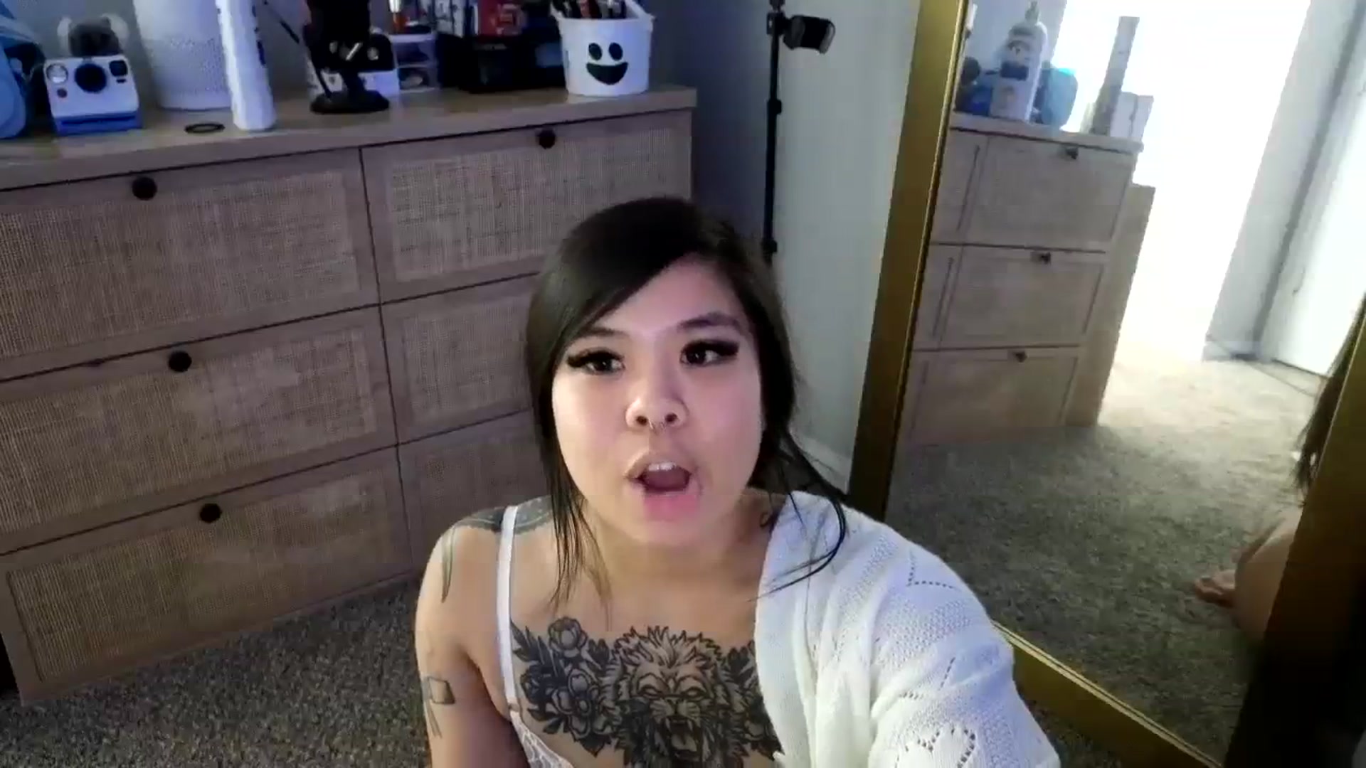 Gallery image thumbnail from dolllface's myfreecams stream on, 08/03/2023, 08:53 image 14 of 20