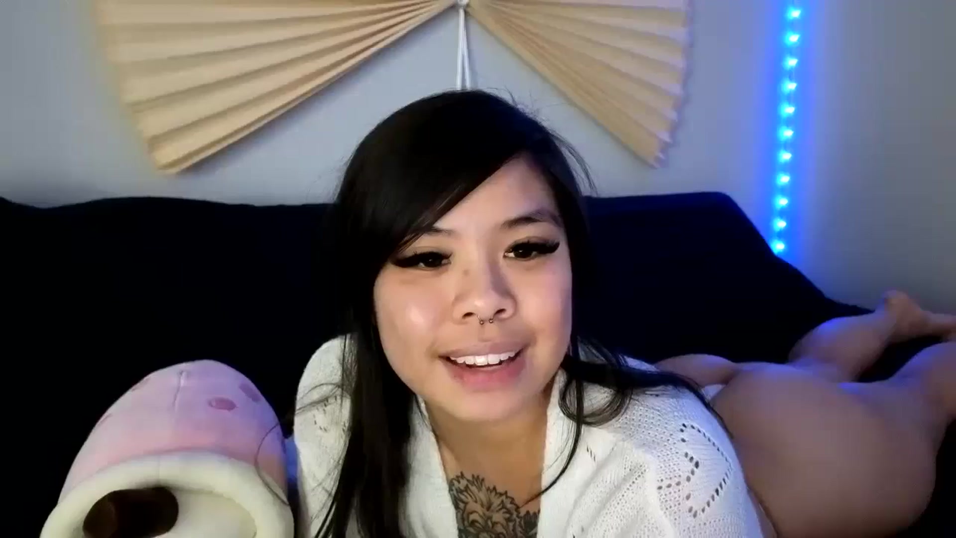 Gallery image thumbnail from dolllface's myfreecams stream on, 08/03/2023, 08:53 image 9 of 20