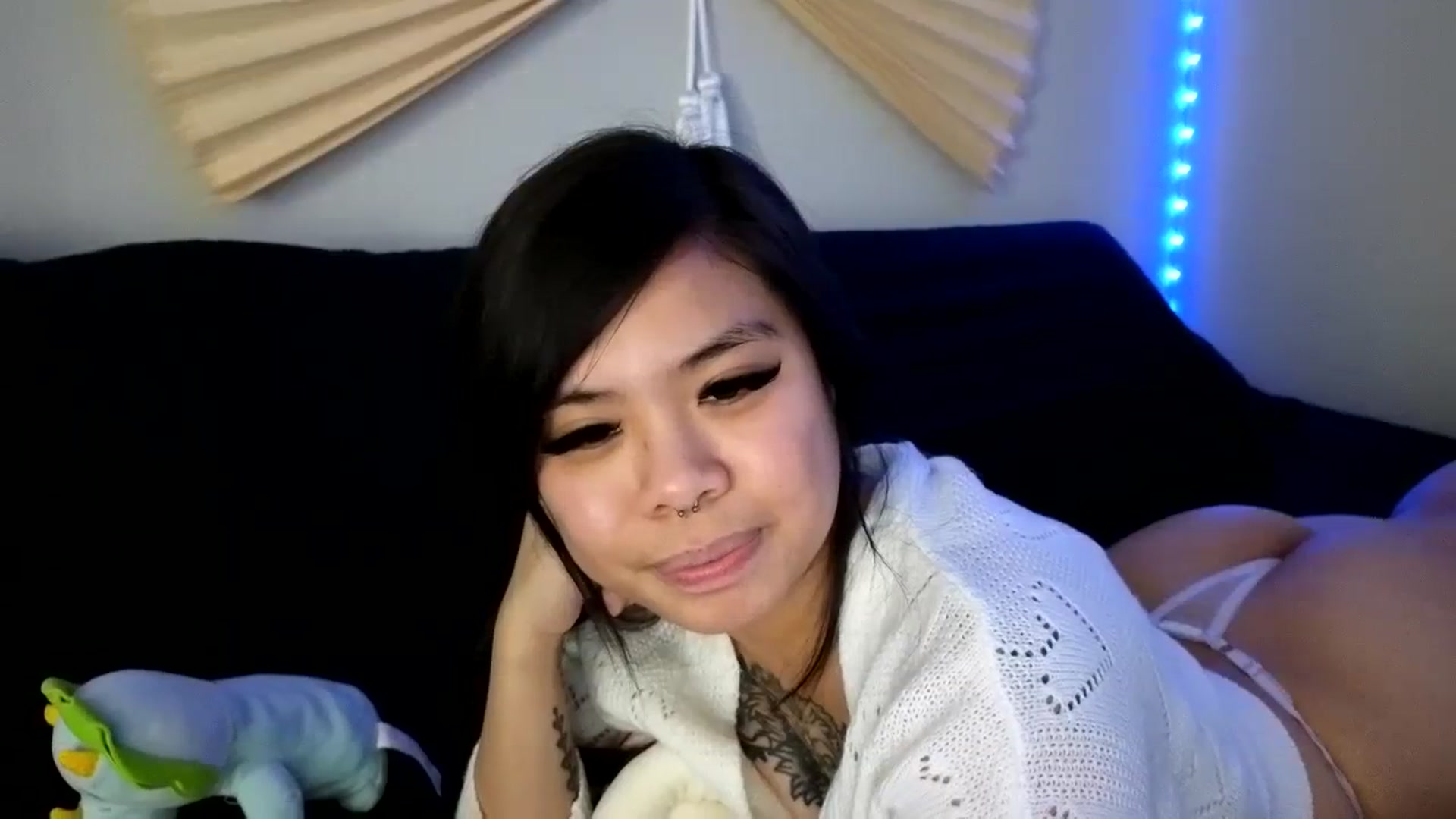 Gallery image thumbnail from dolllface's myfreecams stream on, 08/03/2023, 08:53 image 12 of 20