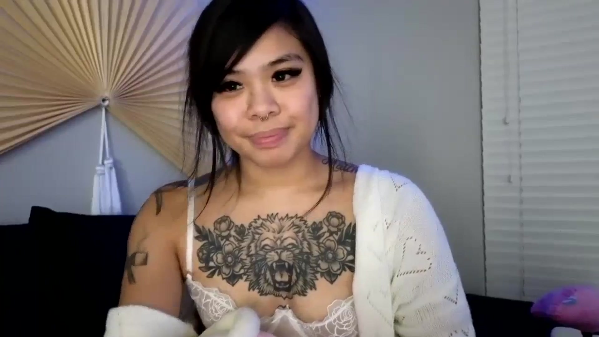 Gallery image thumbnail from dolllface's myfreecams stream on, 08/03/2023, 09:14 image 6 of 20
