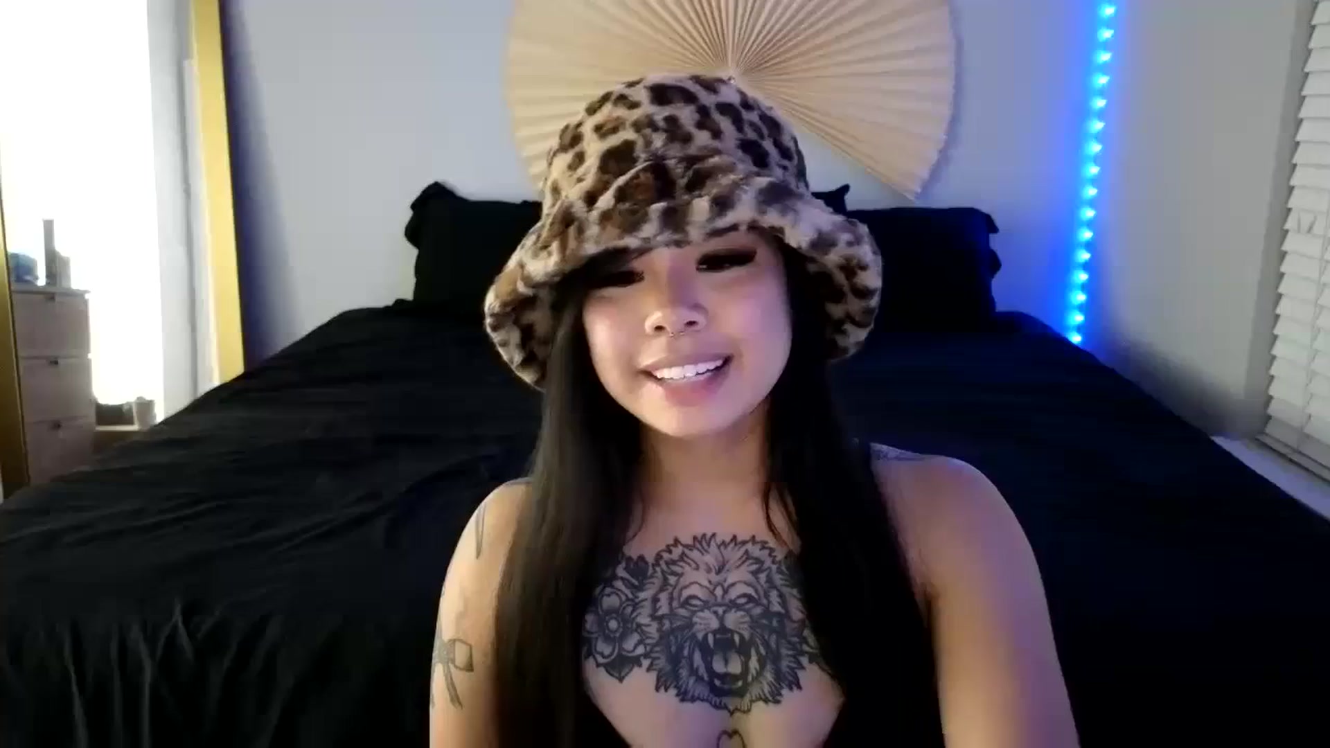 Gallery image thumbnail from dolllface's myfreecams stream on, 08/04/2023, 07:57 image 3 of 20