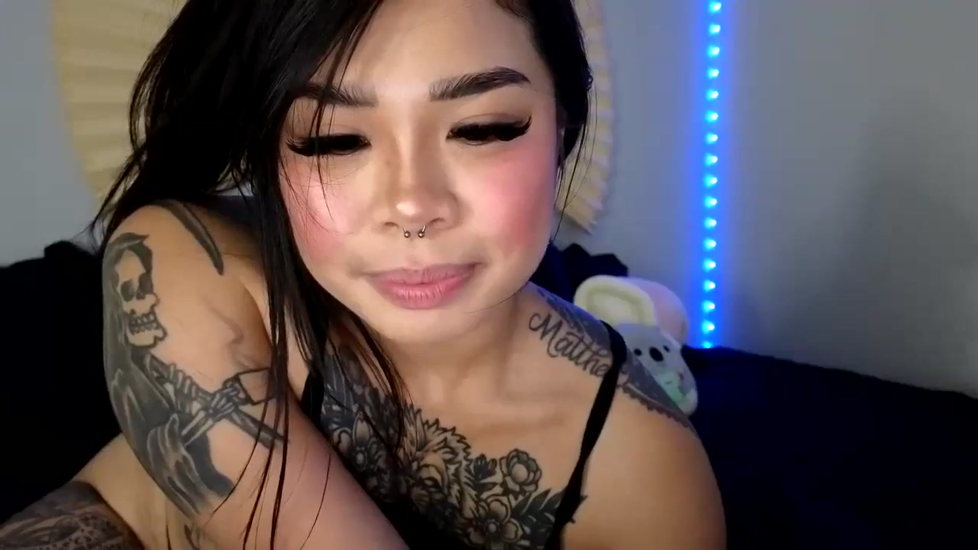 Gallery image thumbnail from dolllface's myfreecams stream on, 08/05/2023, 08:49 image 15 of 20