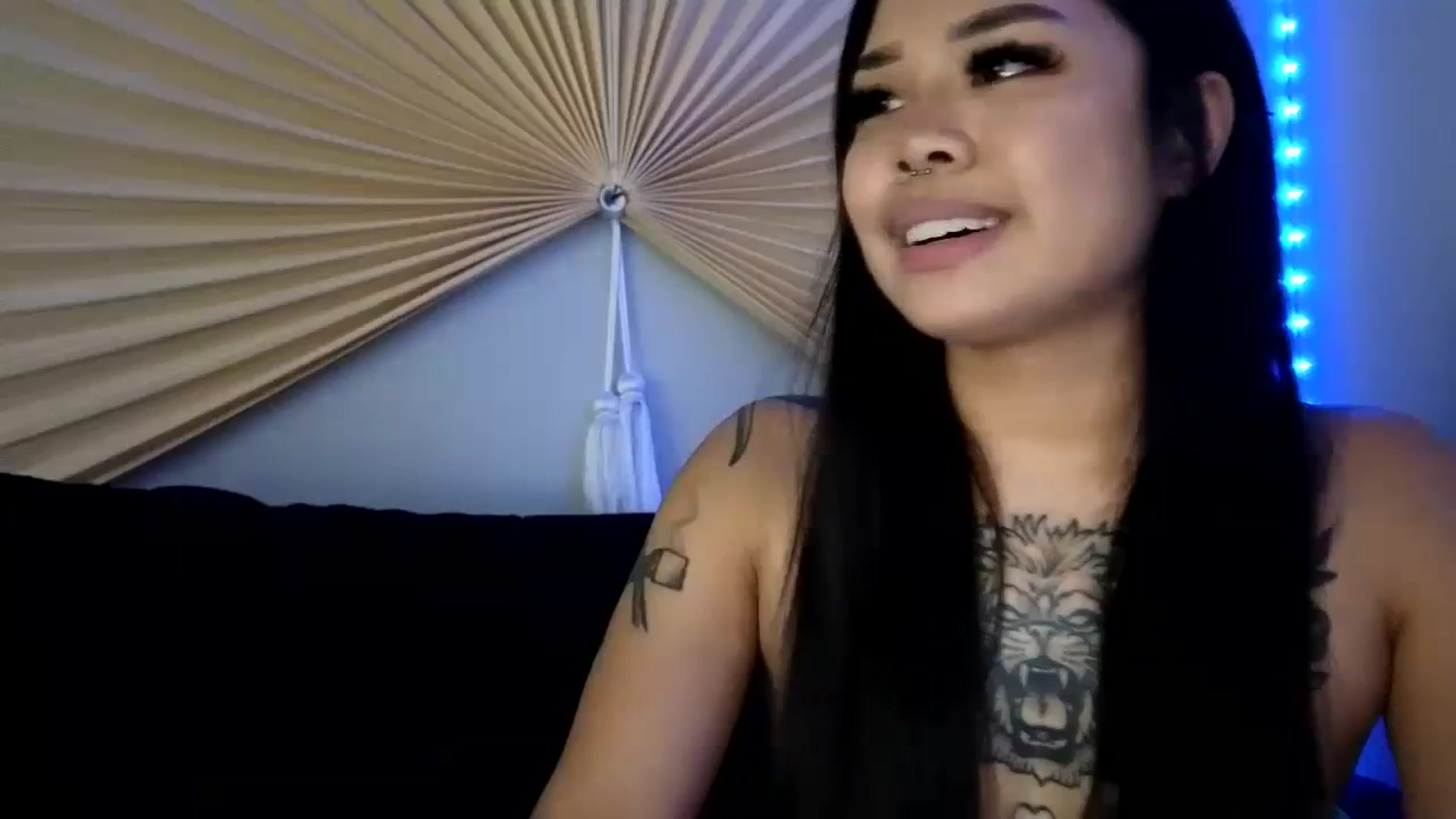 Gallery image thumbnail from dolllface's myfreecams stream on, 08/07/2023, 10:08 image 6 of 20