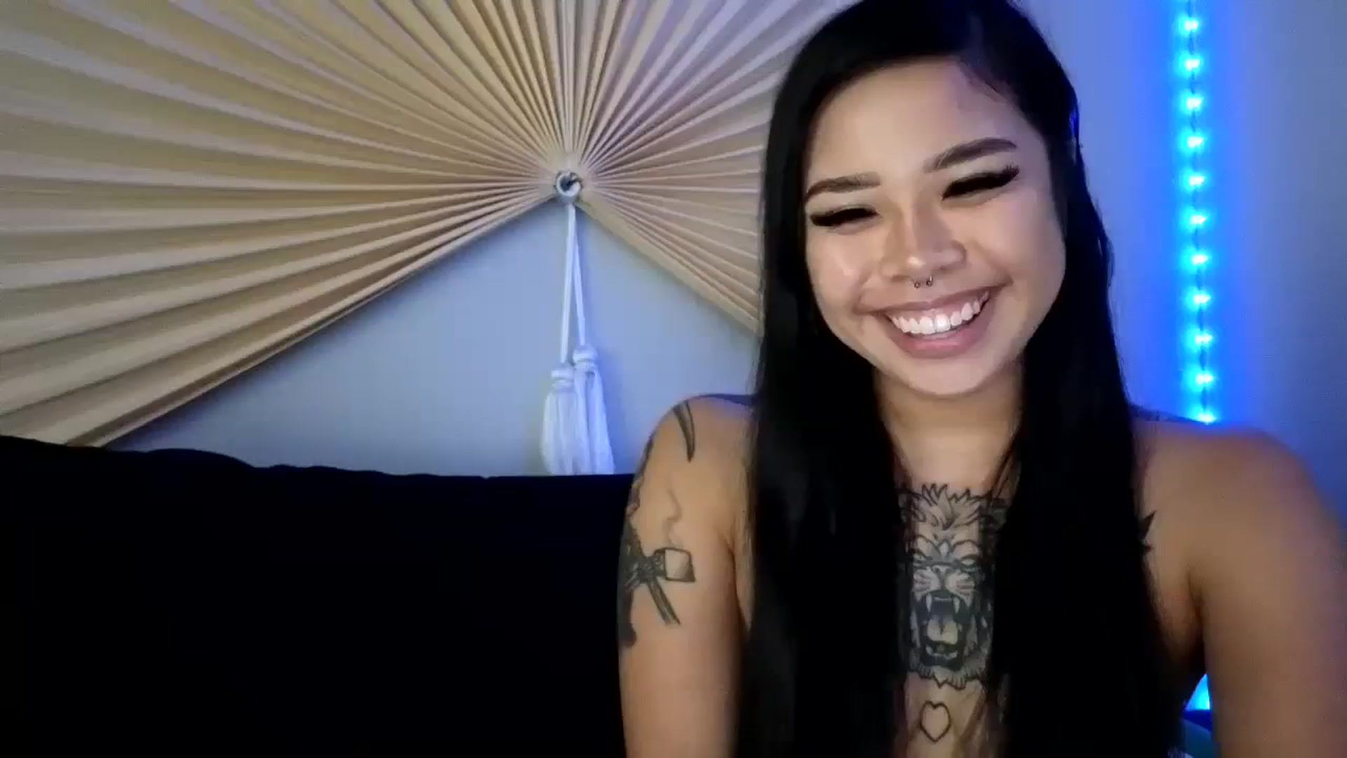 Gallery image thumbnail from dolllface's myfreecams stream on, 08/07/2023, 10:08 image 7 of 20
