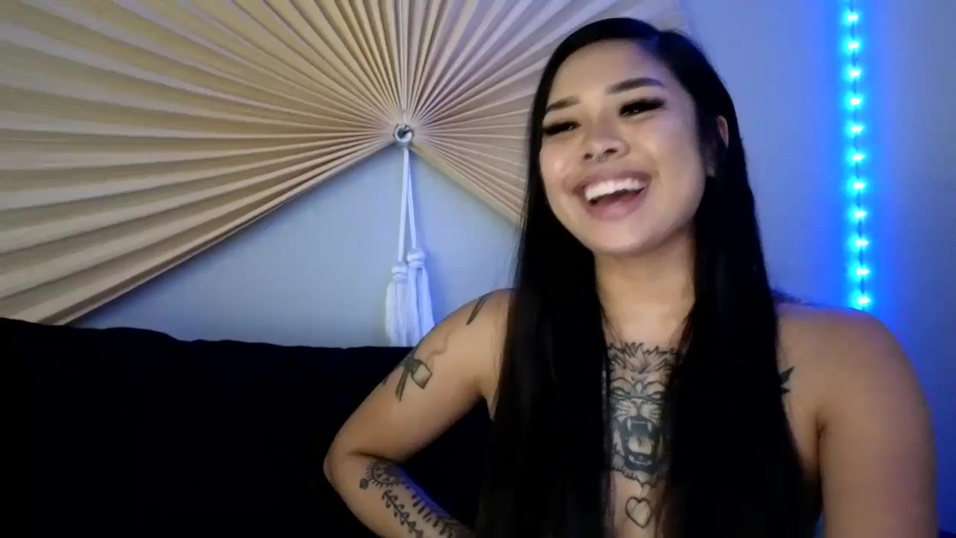 Gallery image thumbnail from dolllface's myfreecams stream on, 08/07/2023, 10:08 image 11 of 20