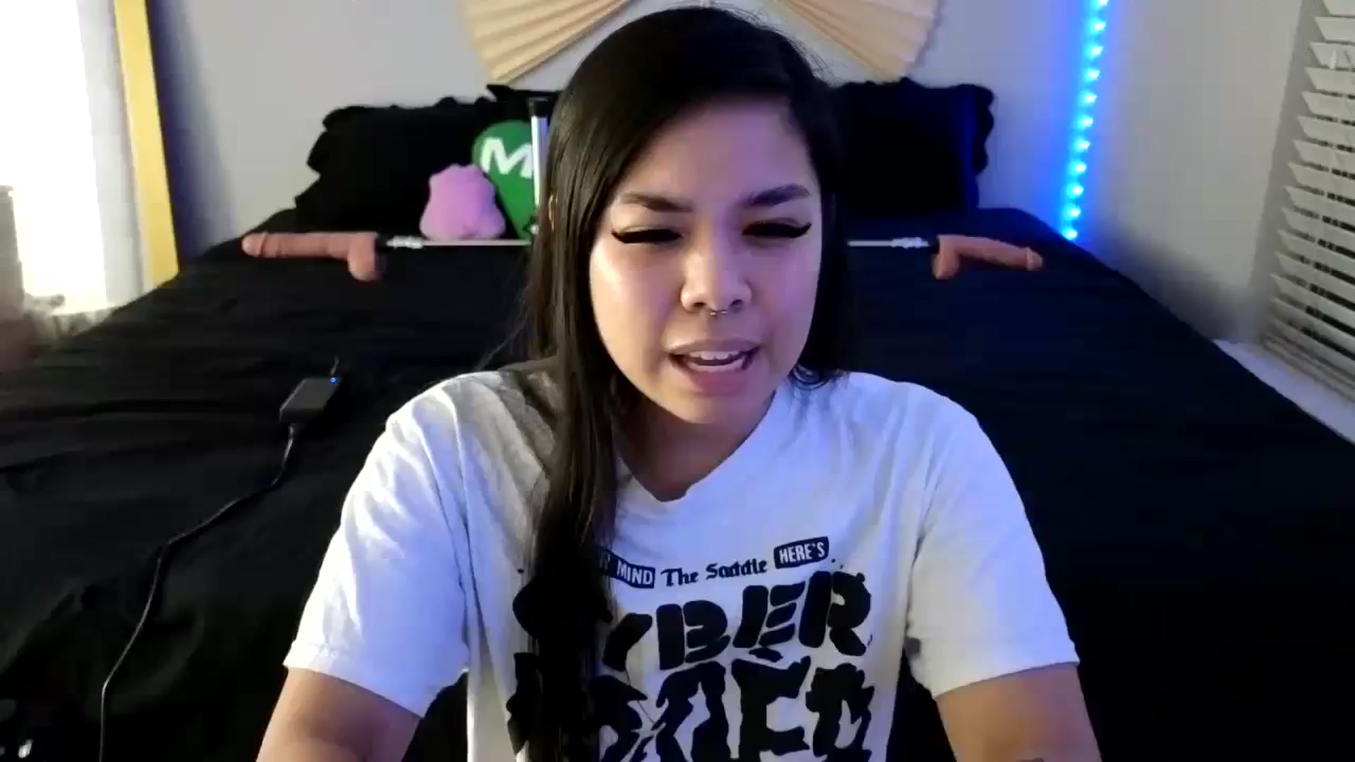 Gallery image thumbnail from dolllface's myfreecams stream on, 08/09/2023, 13:01 image 8 of 20