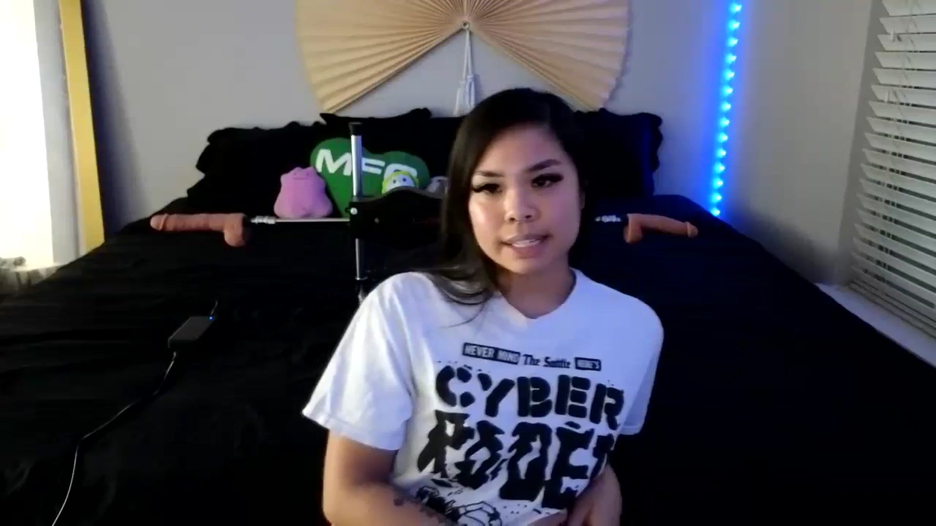 Gallery image thumbnail from dolllface's myfreecams stream on, 08/09/2023, 13:01 image 12 of 20