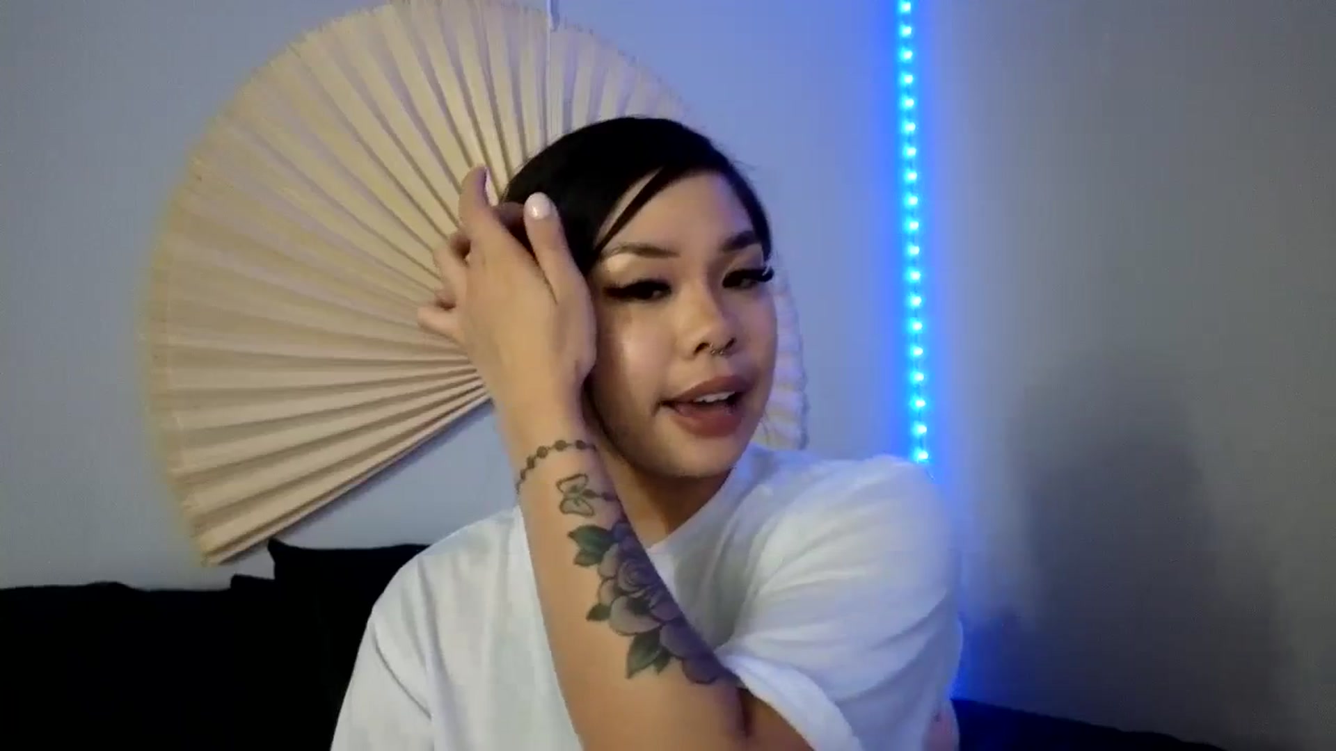 Gallery image thumbnail from dolllface's myfreecams stream on, 08/11/2023, 09:41 image 6 of 20