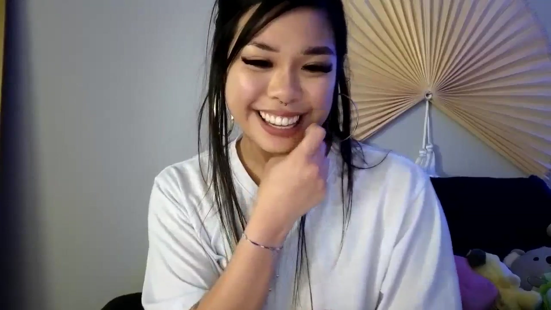 Gallery image thumbnail from dolllface's myfreecams stream on, 08/11/2023, 10:45 image 5 of 20
