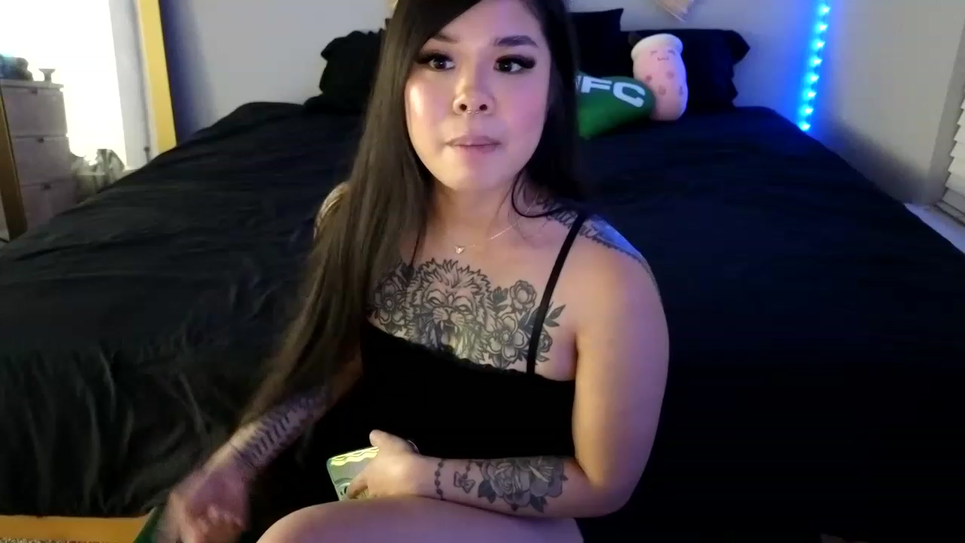 Gallery image thumbnail from dolllface's myfreecams stream on, 08/12/2023, 06:49 image 5 of 20