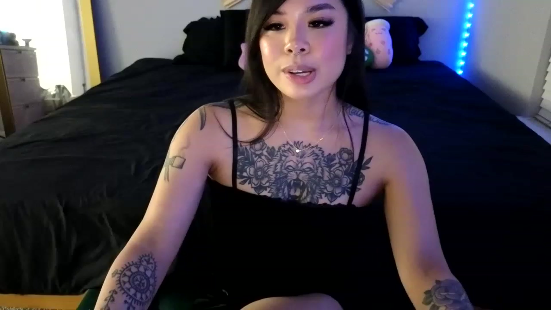 Gallery image thumbnail from dolllface's myfreecams stream on, 08/12/2023, 06:49 image 13 of 20