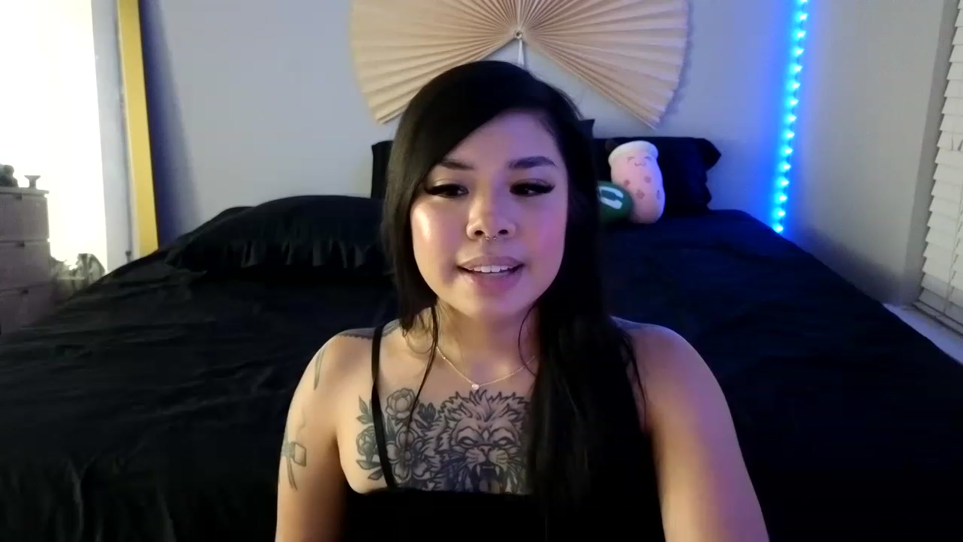 Gallery image thumbnail from dolllface's myfreecams stream on, 08/12/2023, 08:59 image 9 of 20