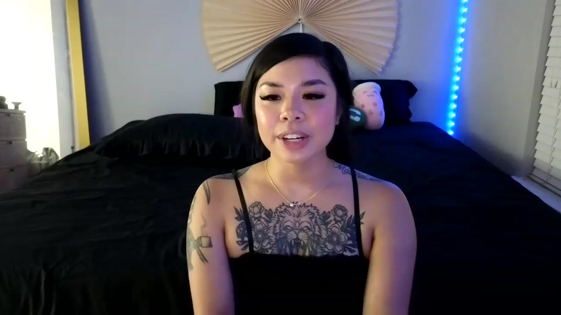 Gallery image thumbnail from dolllface's myfreecams stream on, 08/12/2023, 08:59 image 3 of 20