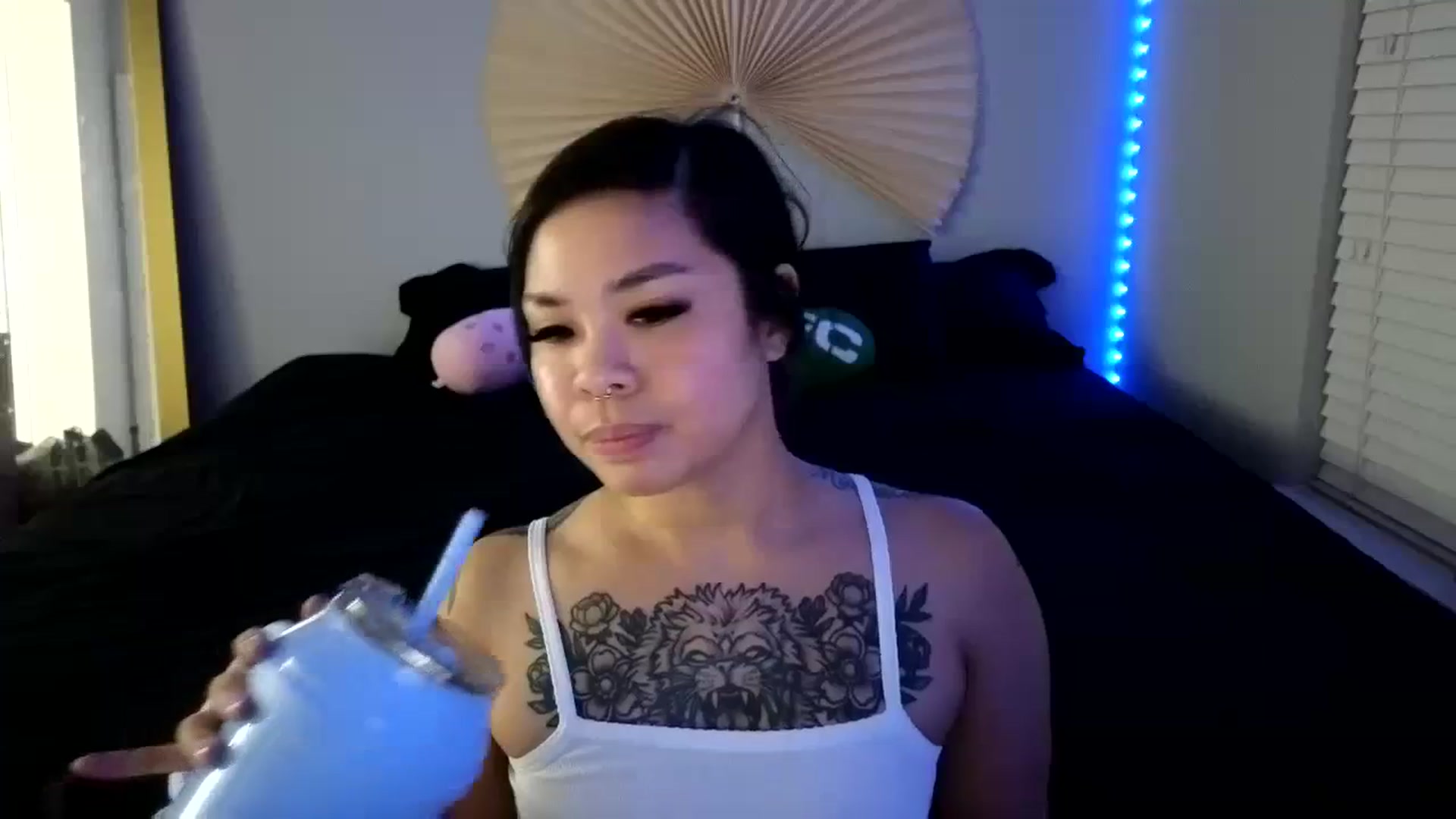 Gallery image thumbnail from dolllface's myfreecams stream on, 08/14/2023, 08:15 image 10 of 20