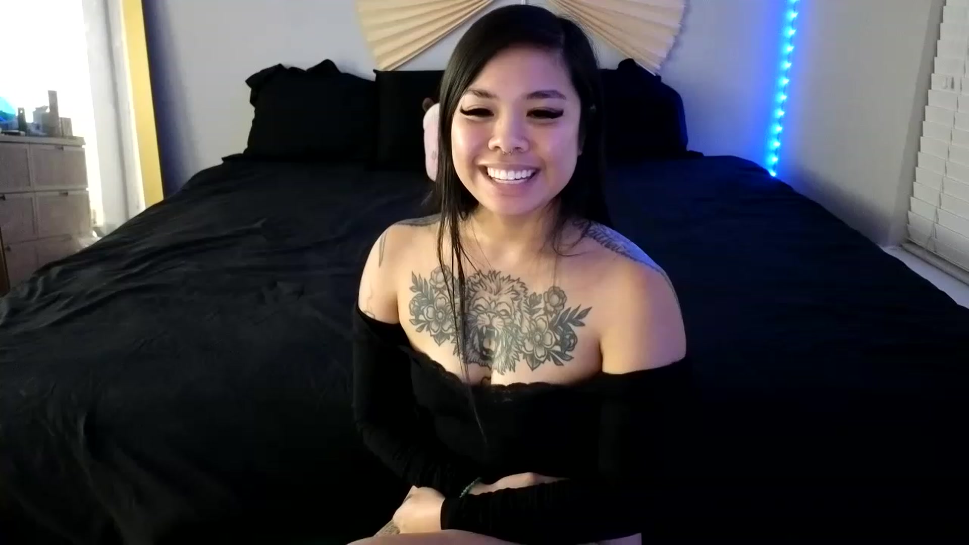 Gallery image thumbnail from dolllface's myfreecams stream on, 08/17/2023, 09:15 image 9 of 20