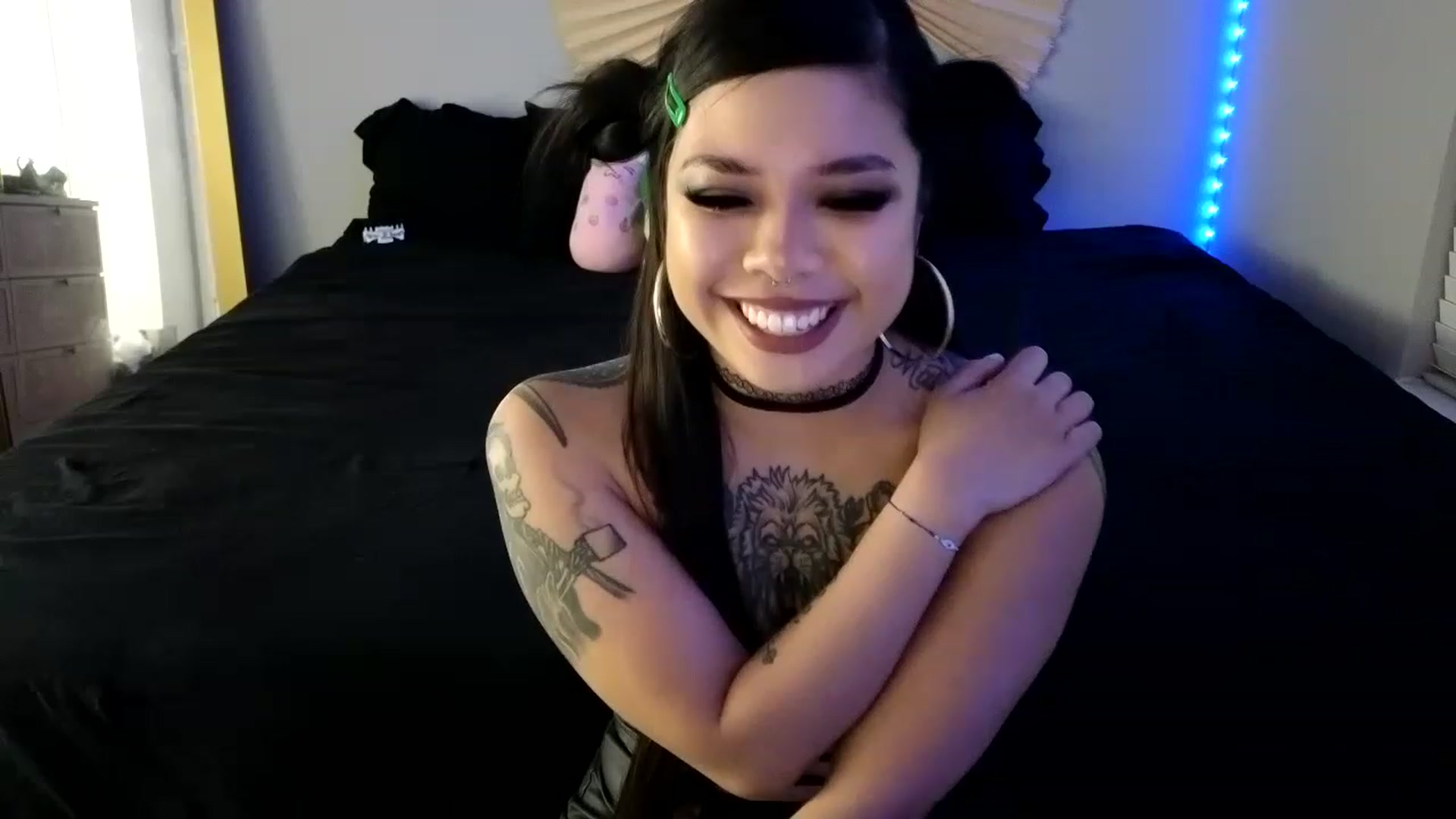 Gallery image thumbnail from dolllface's myfreecams stream on, 08/18/2023, 07:26 image 9 of 20