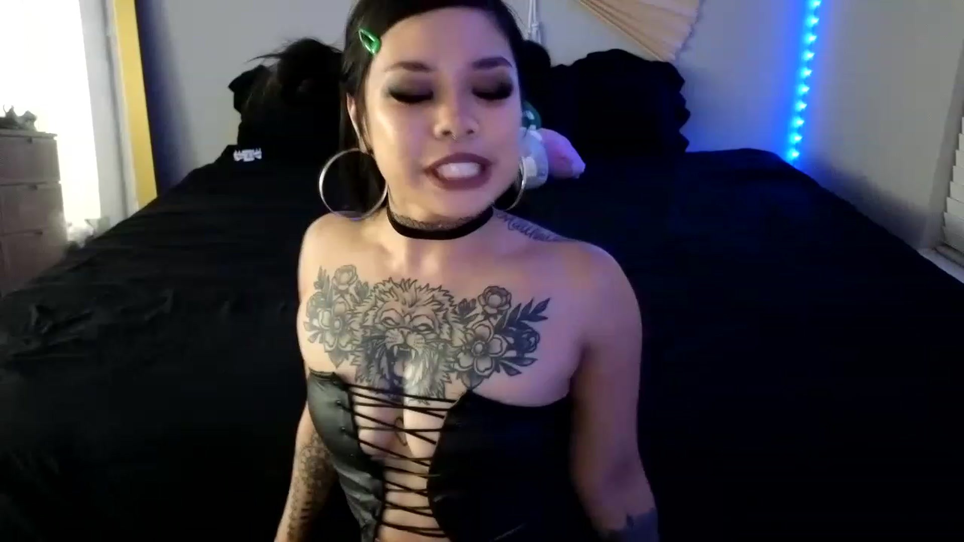 Gallery image thumbnail from dolllface's myfreecams stream on, 08/18/2023, 07:26 image 4 of 20