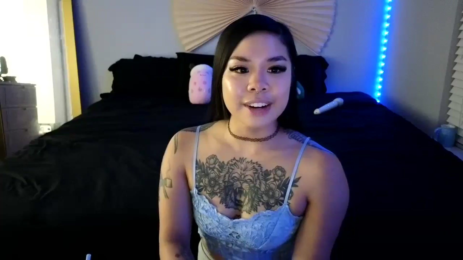 Gallery image thumbnail from dolllface's myfreecams stream on, 08/19/2023, 08:47 image 9 of 20
