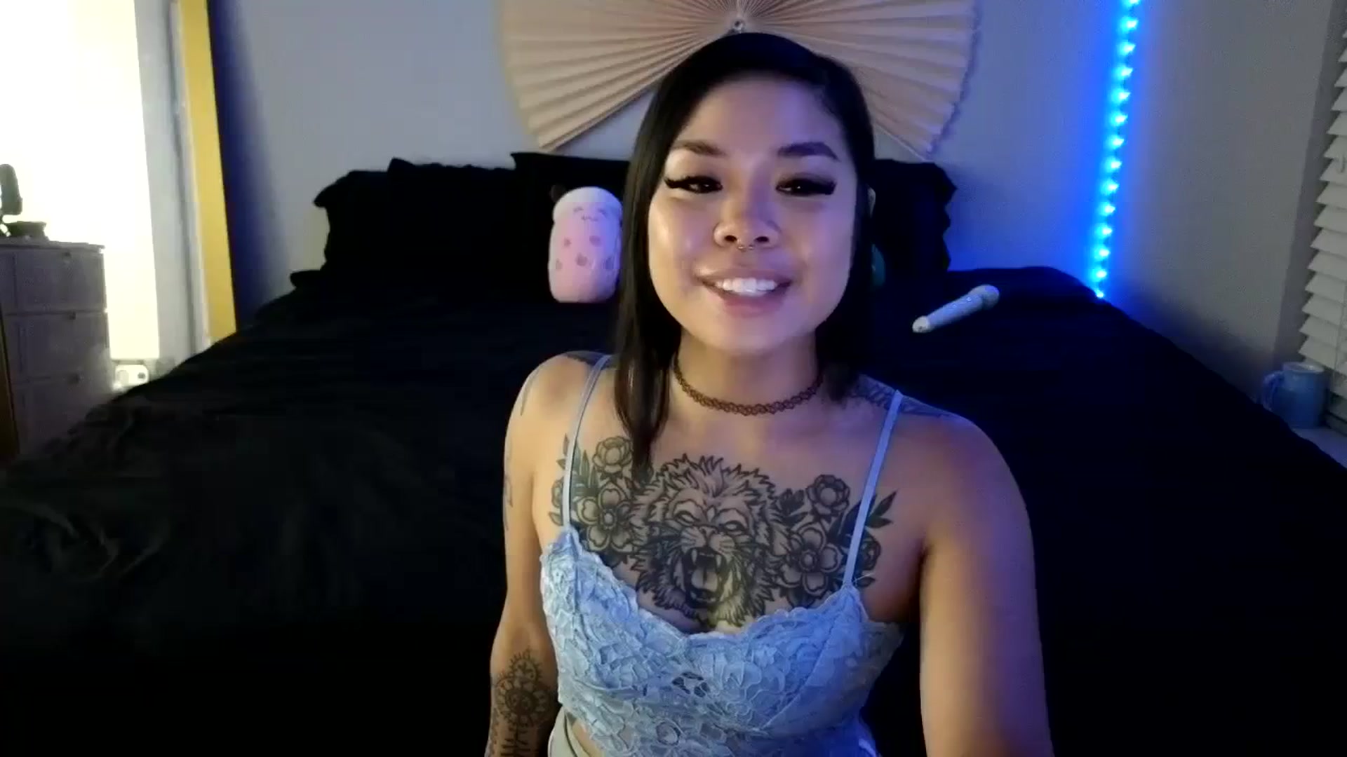 Gallery image thumbnail from dolllface's myfreecams stream on, 08/19/2023, 08:47 image 10 of 20