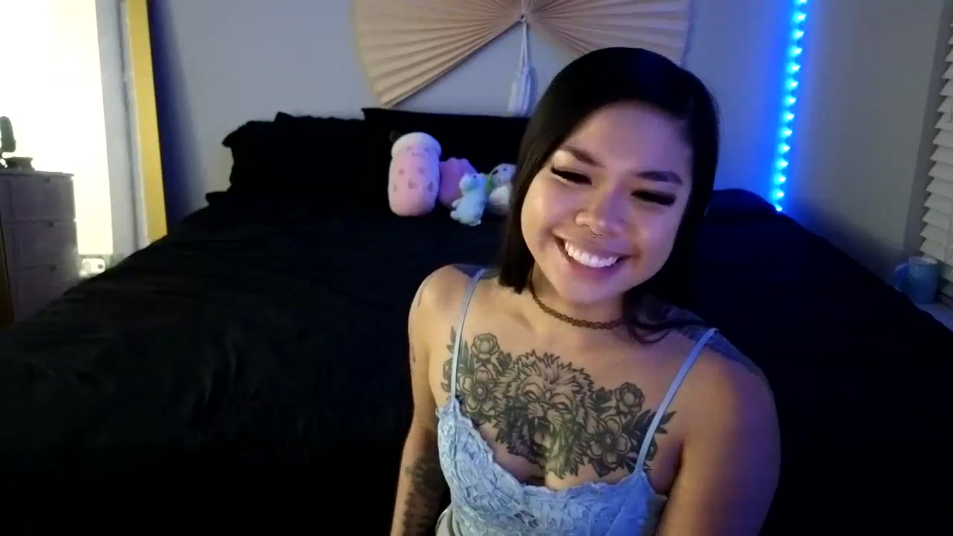 Gallery image thumbnail from dolllface's myfreecams stream on, 08/19/2023, 08:47 image 19 of 20