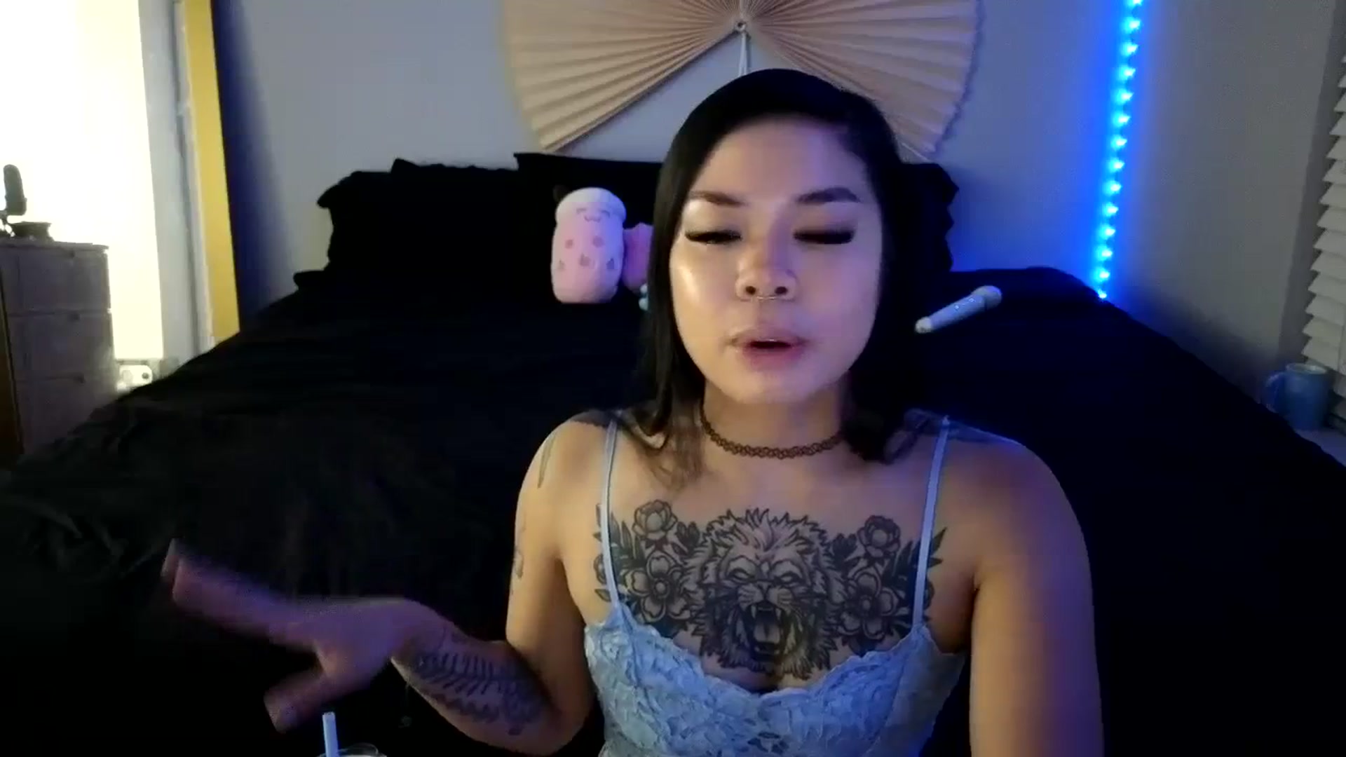 Gallery image thumbnail from dolllface's myfreecams stream on, 08/19/2023, 08:47 image 4 of 20