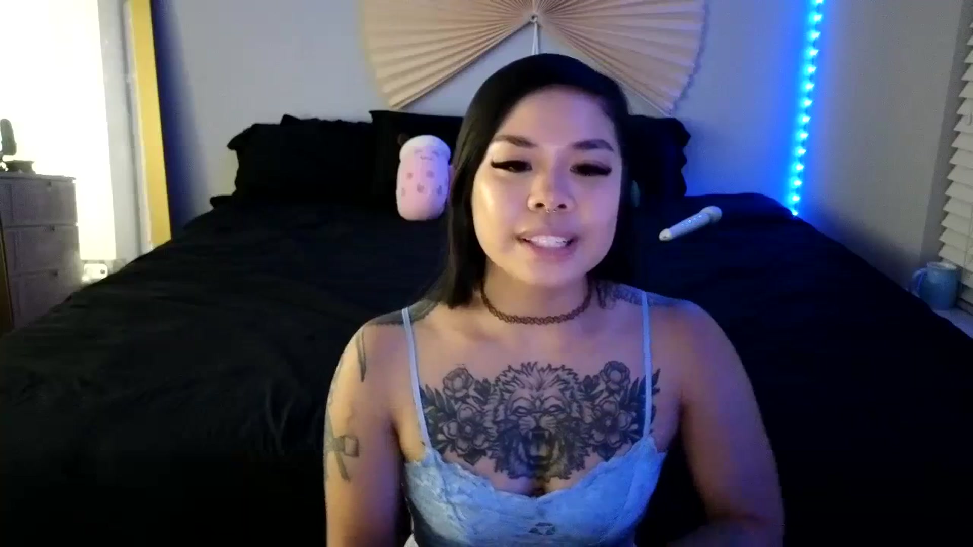 Gallery image thumbnail from dolllface's myfreecams stream on, 08/19/2023, 08:47 image 16 of 20