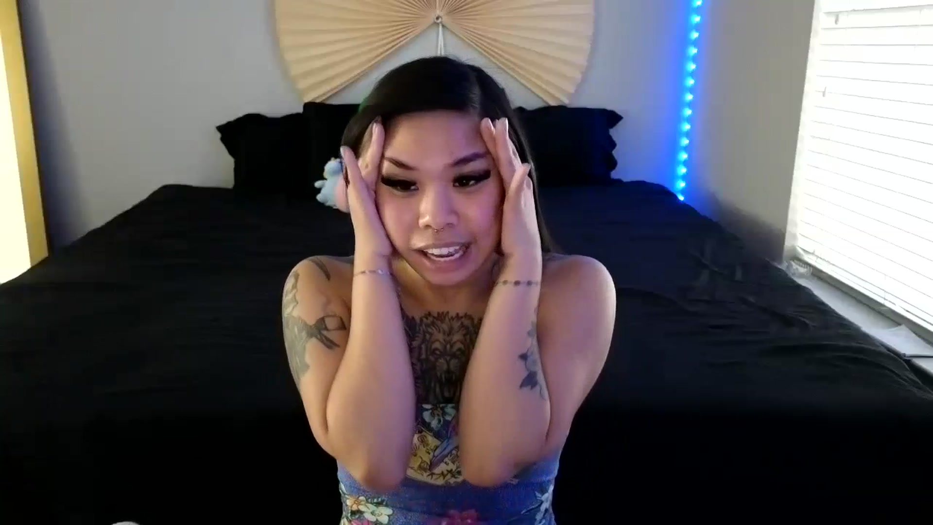 Gallery image thumbnail from dolllface's myfreecams stream on, 08/22/2023, 23:25 image 14 of 20