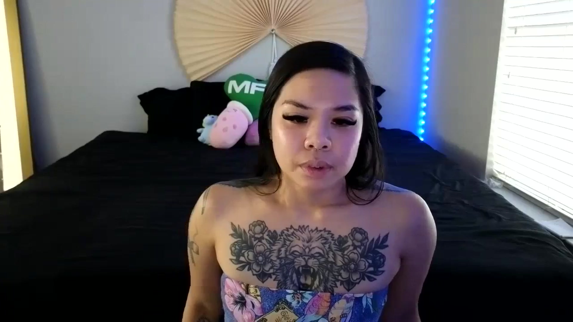 Gallery image thumbnail from dolllface's myfreecams stream on, 08/22/2023, 23:25 image 9 of 20