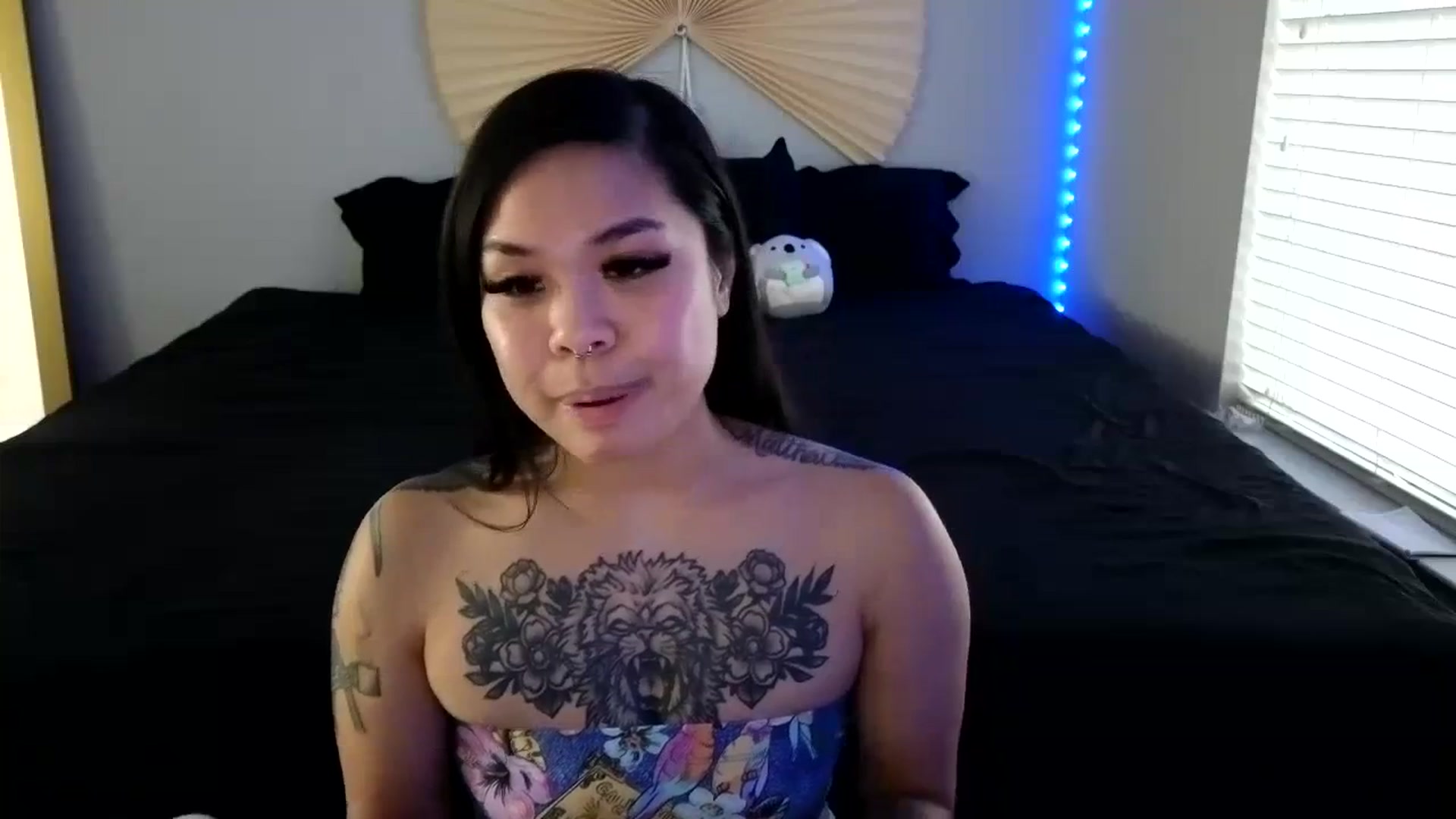 Gallery image thumbnail from dolllface's myfreecams stream on, 08/22/2023, 23:25 image 16 of 20